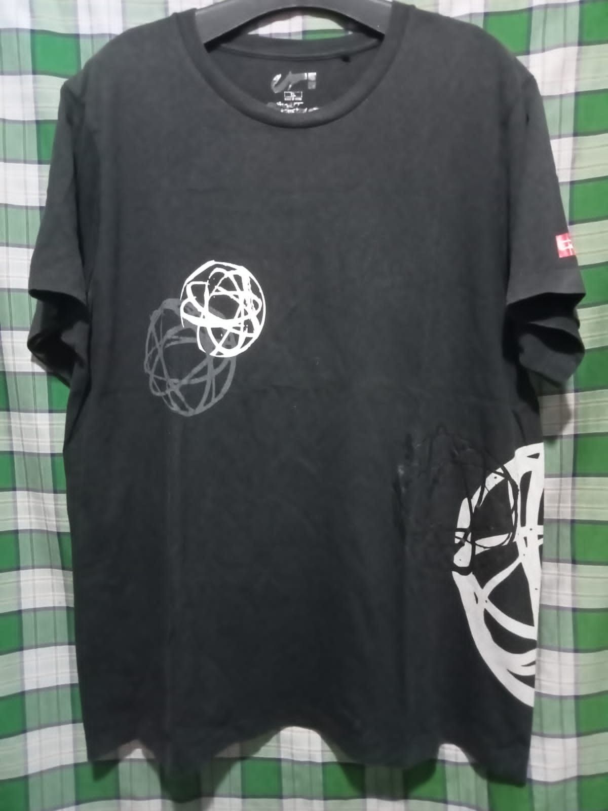 Futura × Uniqlo Futura Abstract Expressionist Uniqlo t shirt Size US XL / EU 56 / 4 - 1 Thumbnail