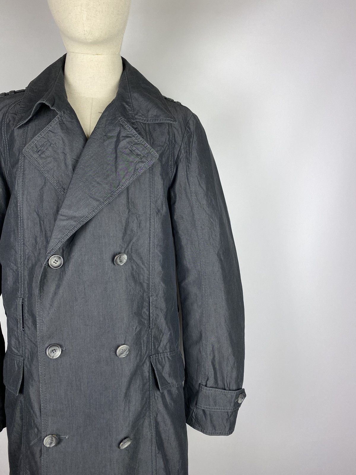 Dolce & Gabbana D&G Dolce & Gabbana men’s double breasted trench coat Size US M / EU 48-50 / 2 - 3 Thumbnail