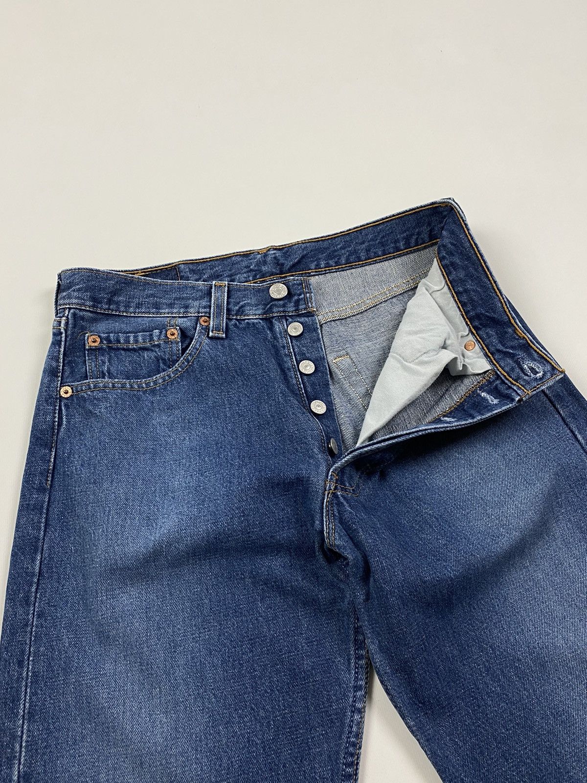 Levi's 1990’s Vintage Levi’s 501 Washed Jeans Pants Made in USA Size US 31 - 6 Thumbnail