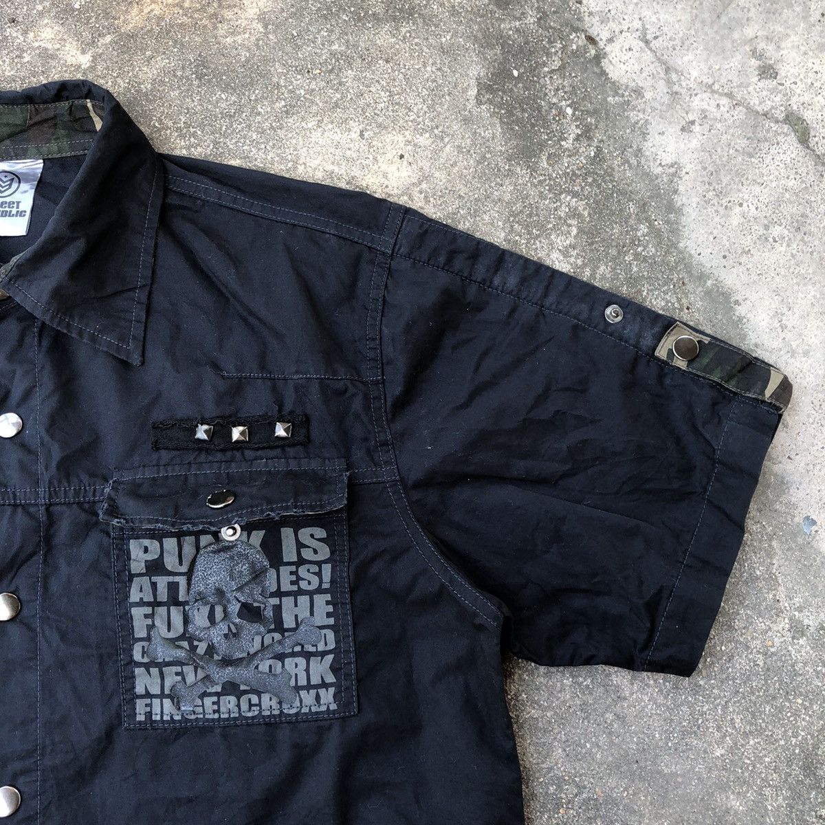 Japanese Brand 🔥Sick🔥🇯🇵Street Republic Spike Big Skull Sedi Style Punk Shirt Size US M / EU 48-50 / 2 - 8 Thumbnail