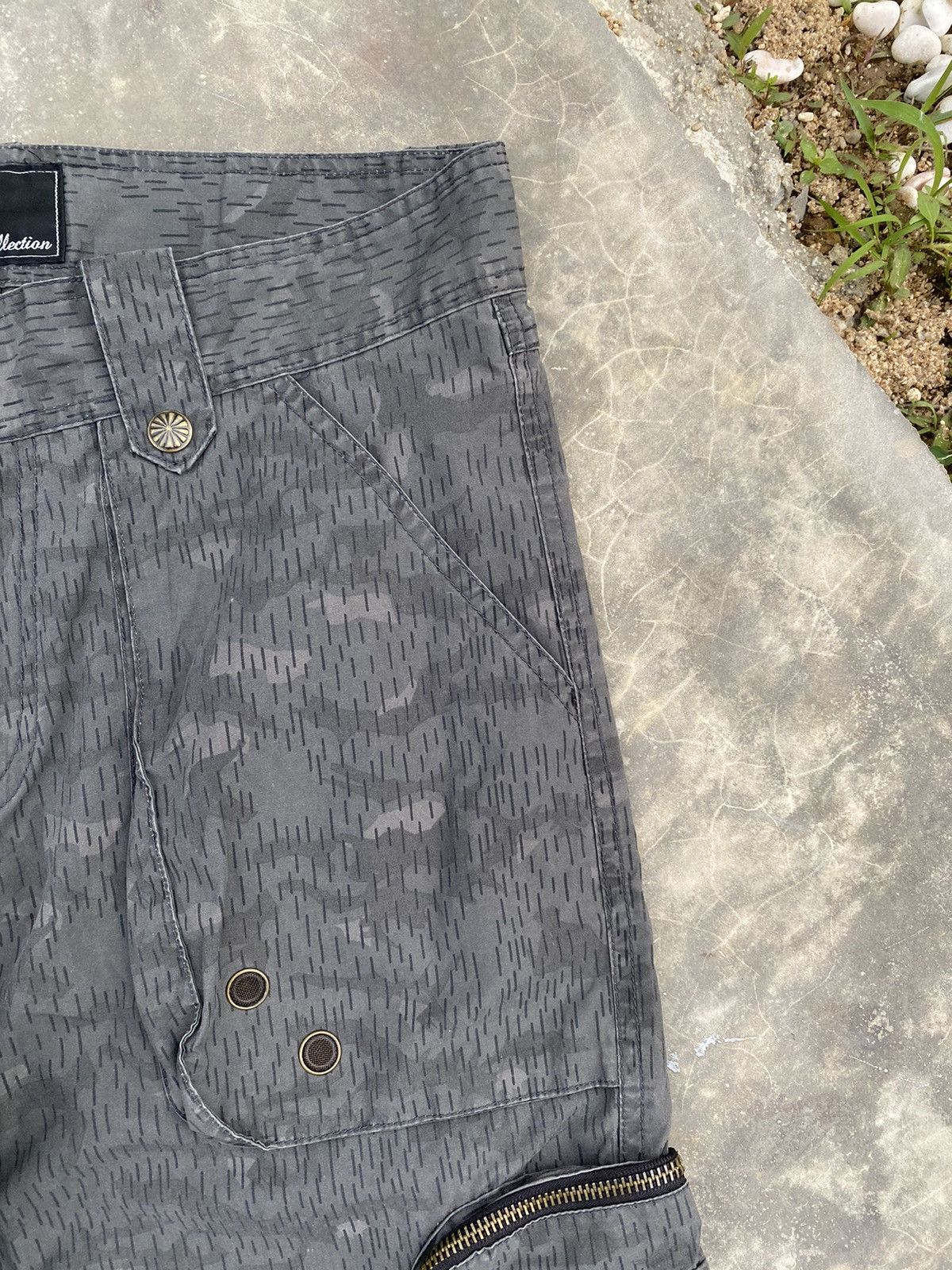 Japanese Brand Urban Collection Raindrop Bondage Flare Pants Size US 30 / EU 46 - 4 Thumbnail