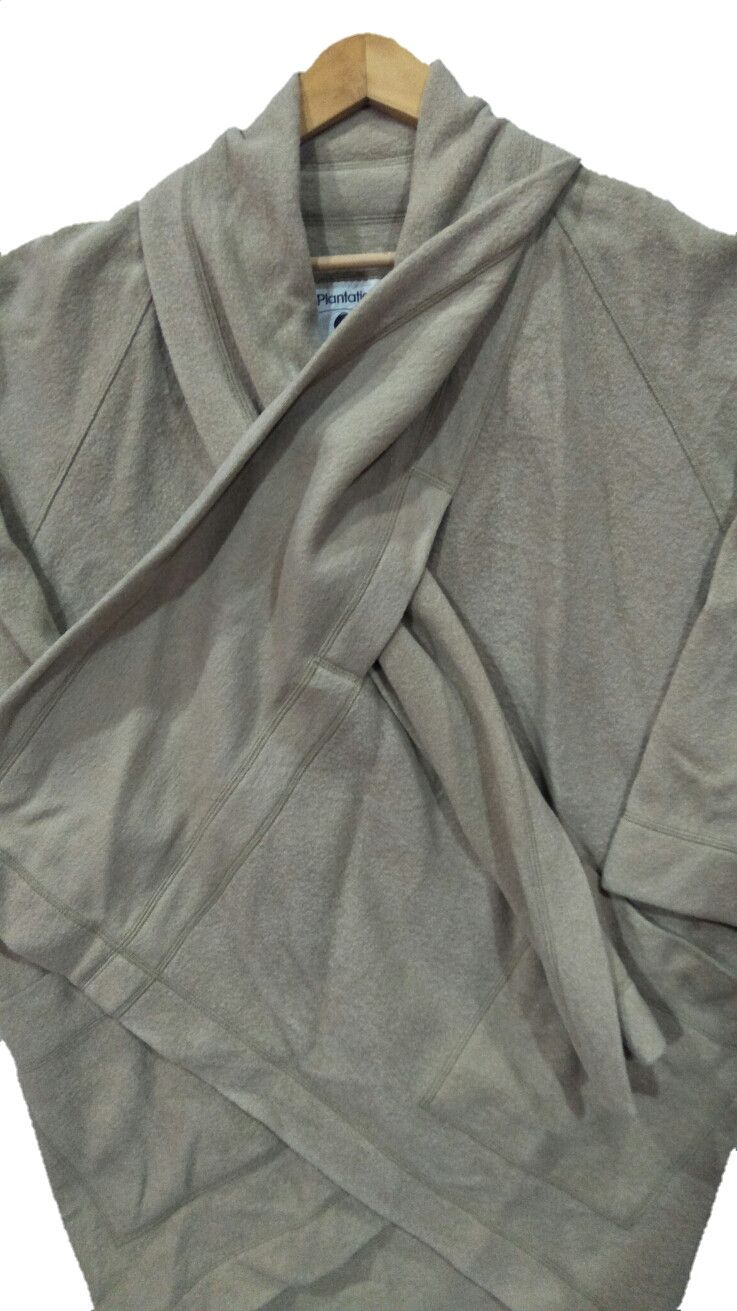 Issey Miyake Vintage 80's Issey Miyake Deformation wool coat free size. Size US M / EU 48-50 / 2 - 3 Thumbnail