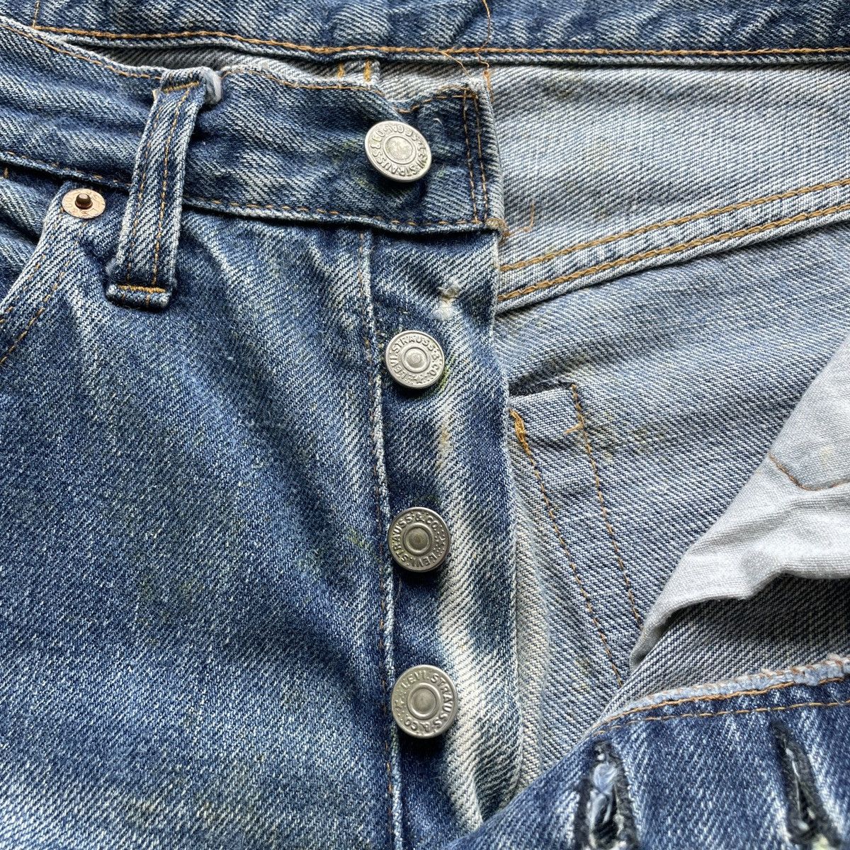 Levi's Vintage Clothing 70s Vintage Levi's 501 Made In USA Distressed Jeans 29x28 Size US 29 - 8 Thumbnail