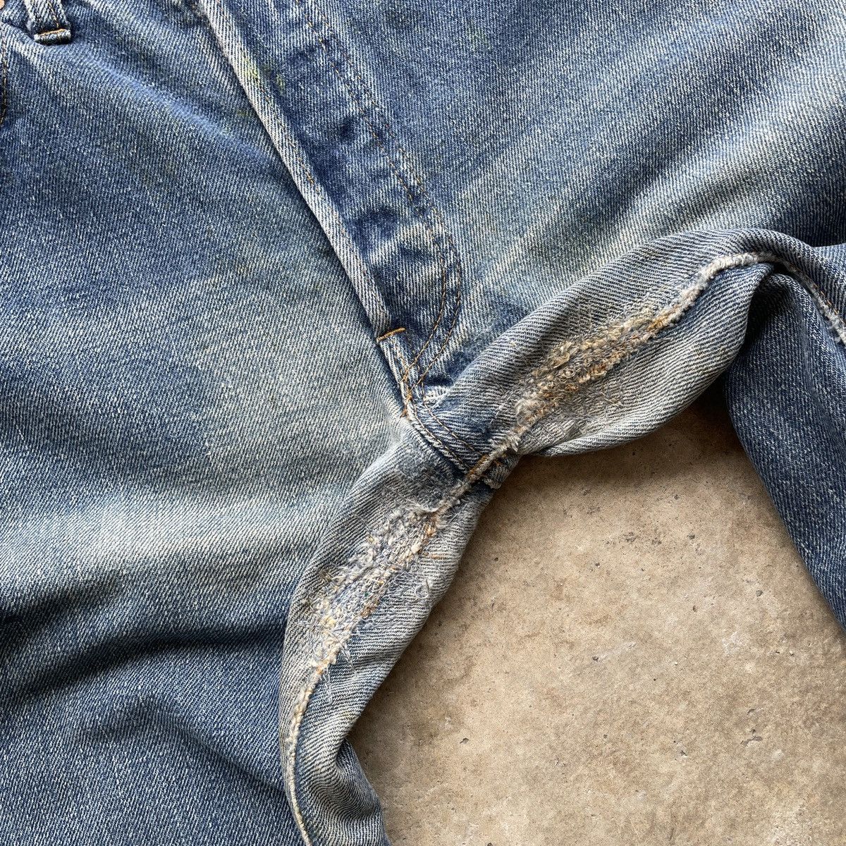 Levi's Vintage Clothing 70s Vintage Levi's 501 Made In USA Distressed Jeans 29x28 Size US 29 - 13 Thumbnail