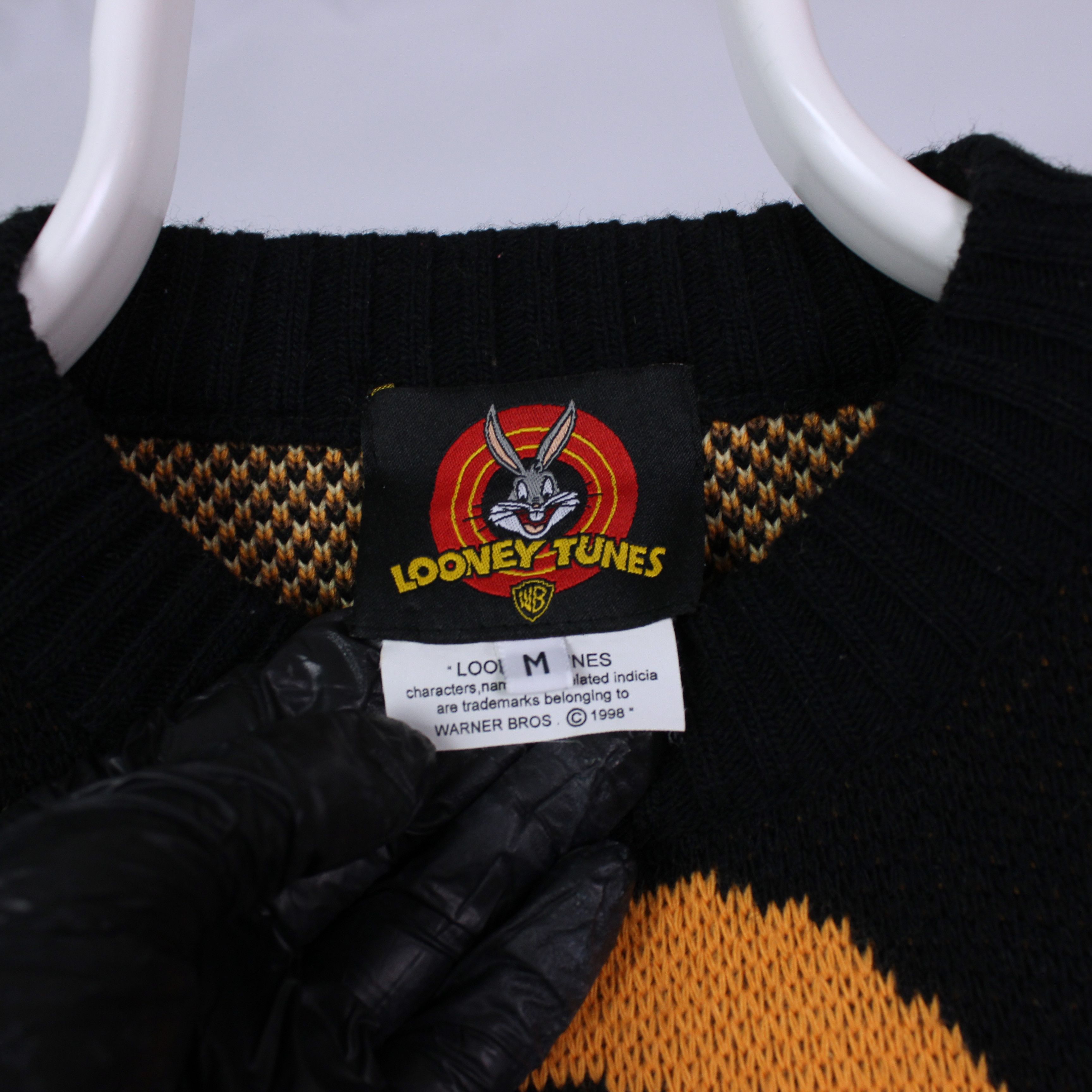 Vintage Warner Bros Looney Tunes heavy sweater big logo M 1998 Size US M / EU 48-50 / 2 - 3 Thumbnail