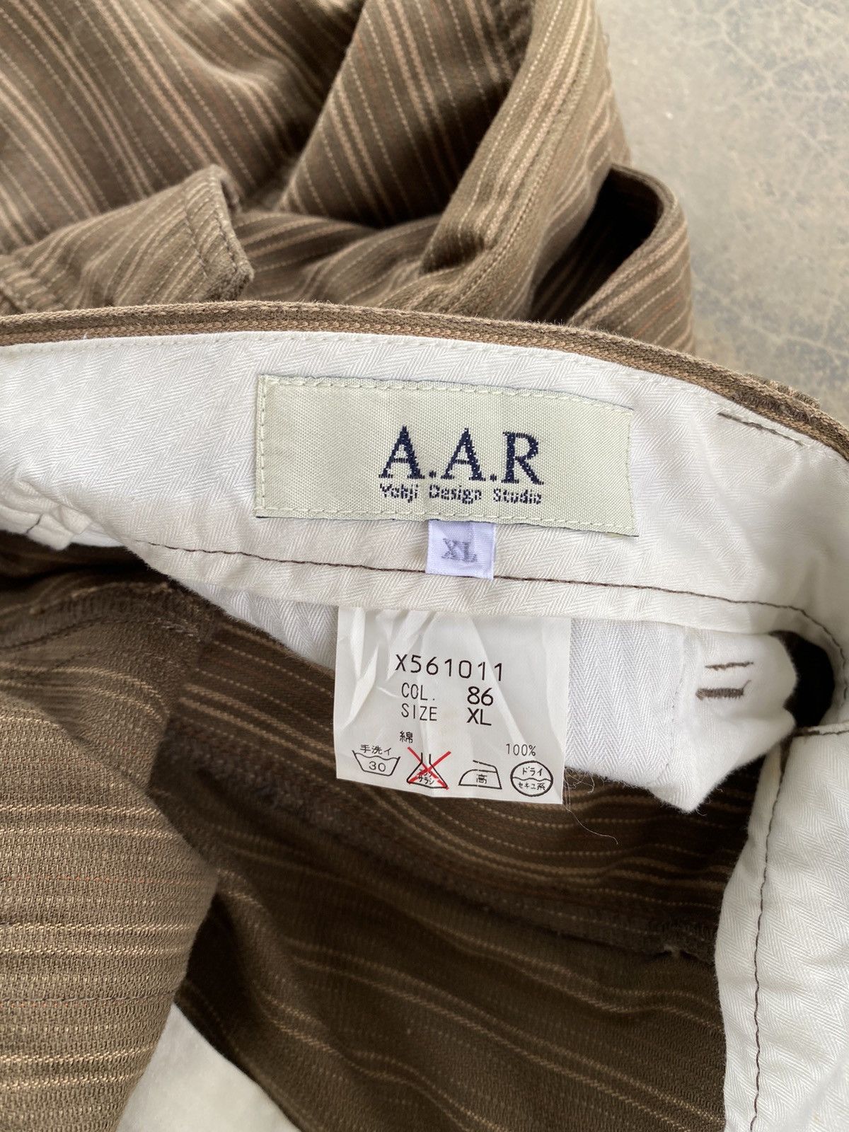 Yohji Yamamoto Vintage Yohji Yamamoto A.A.R Brown Cargo Pants Size US 31 - 12 Thumbnail