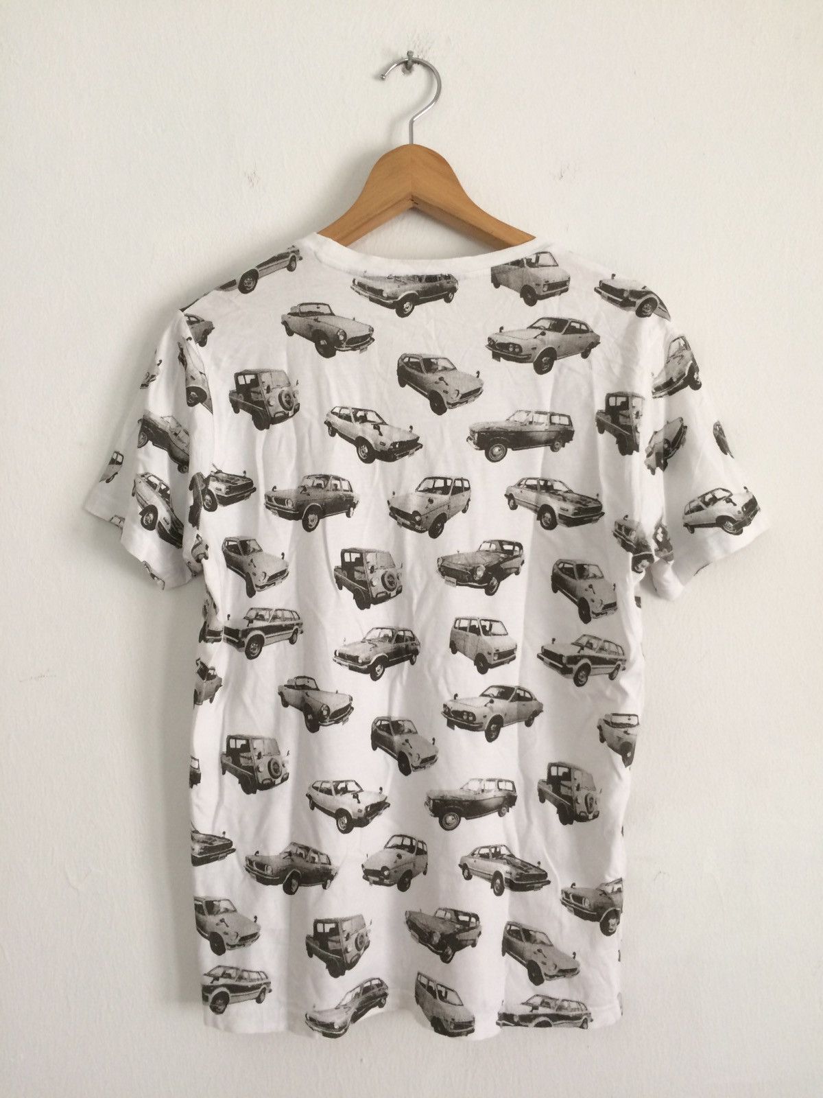 GU × Honda × Japanese Brand 🔥🔥GU x Honda Fullprint Vintage Classic Motorcars T-Shirt Size US S / EU 44-46 / 1 - 7 Thumbnail