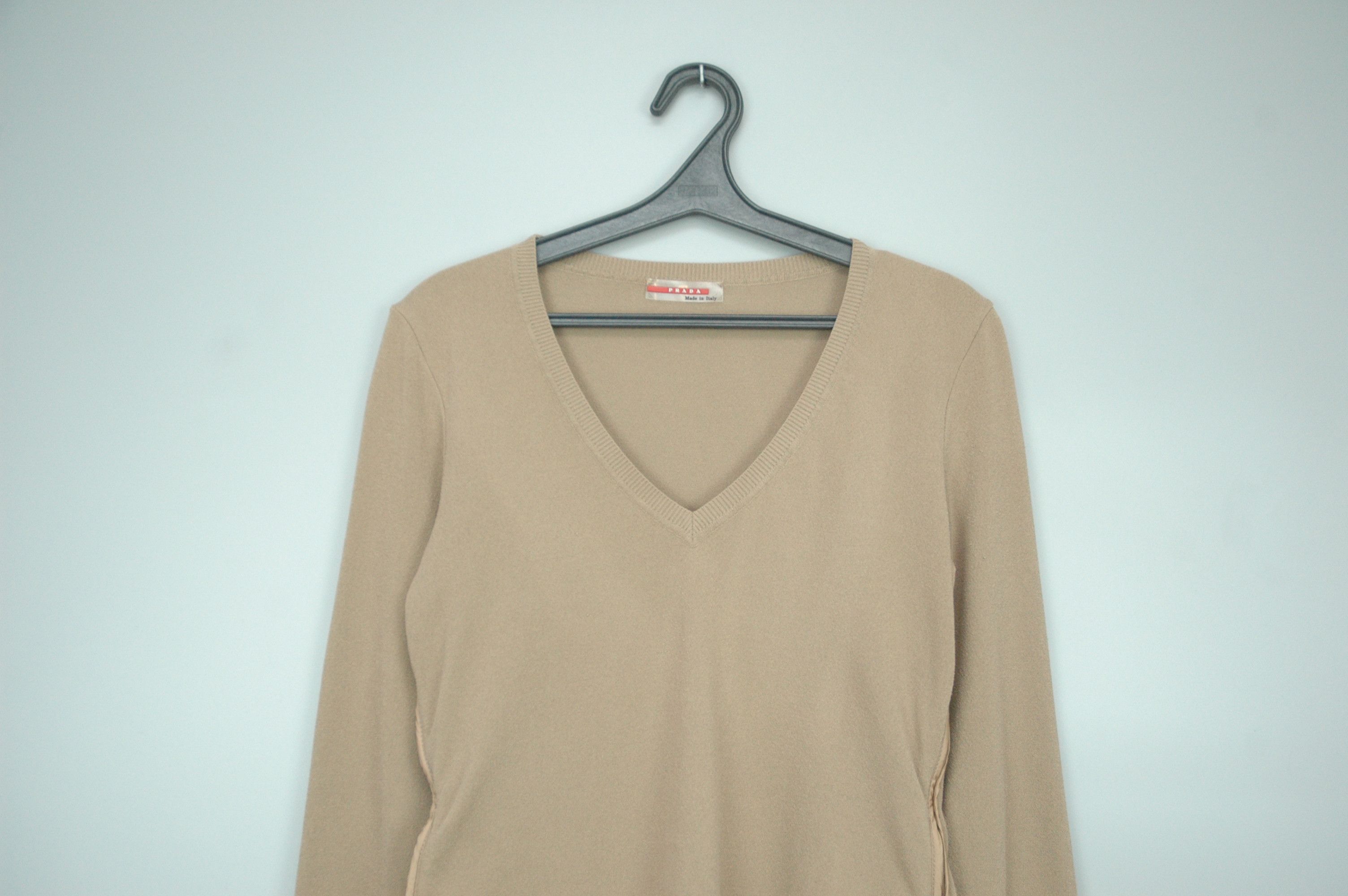 Prada Vintage Prada V-neck wmns Size 44 Made in Italy Size US S / EU 44-46 / 1 - 2 Thumbnail