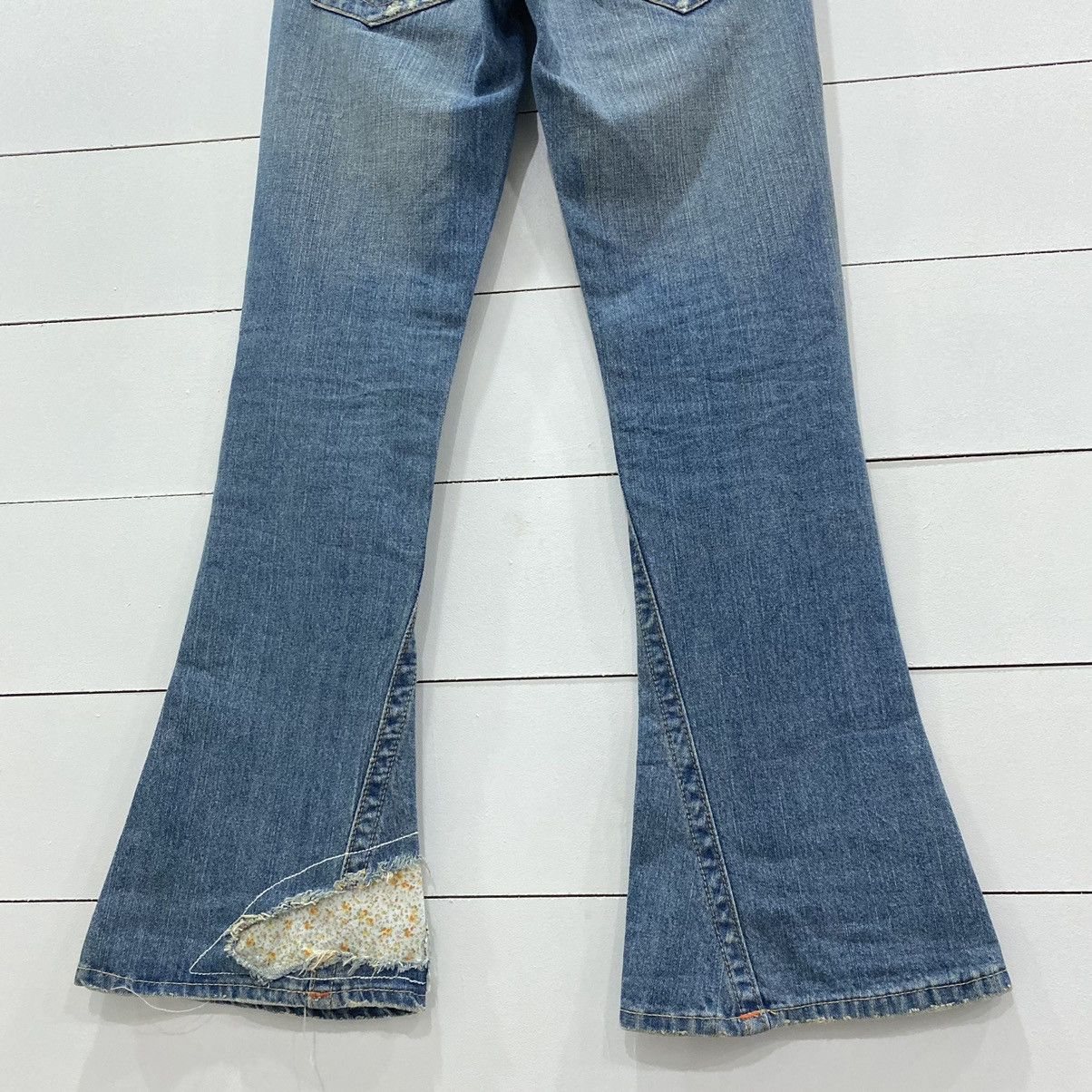 True Religion True Religion Patchwork Flare Distressed Denim Jeans Size 30" / US 8 / IT 44 - 9 Thumbnail