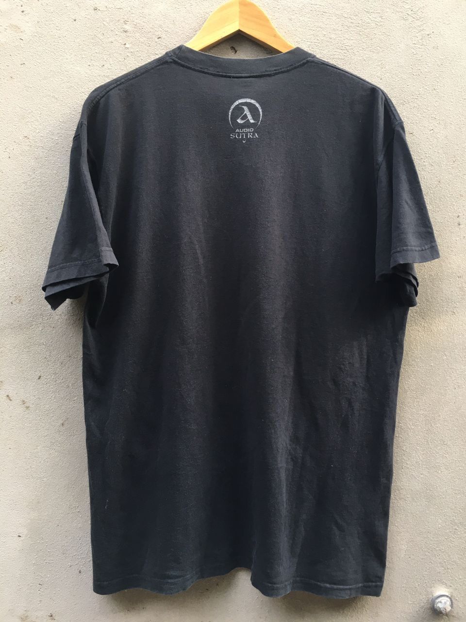 Carhartt Vintage Carhartt Audio Sutra Black TmT Shirts sun faded Size US L / EU 52-54 / 3 - 2 Thumbnail
