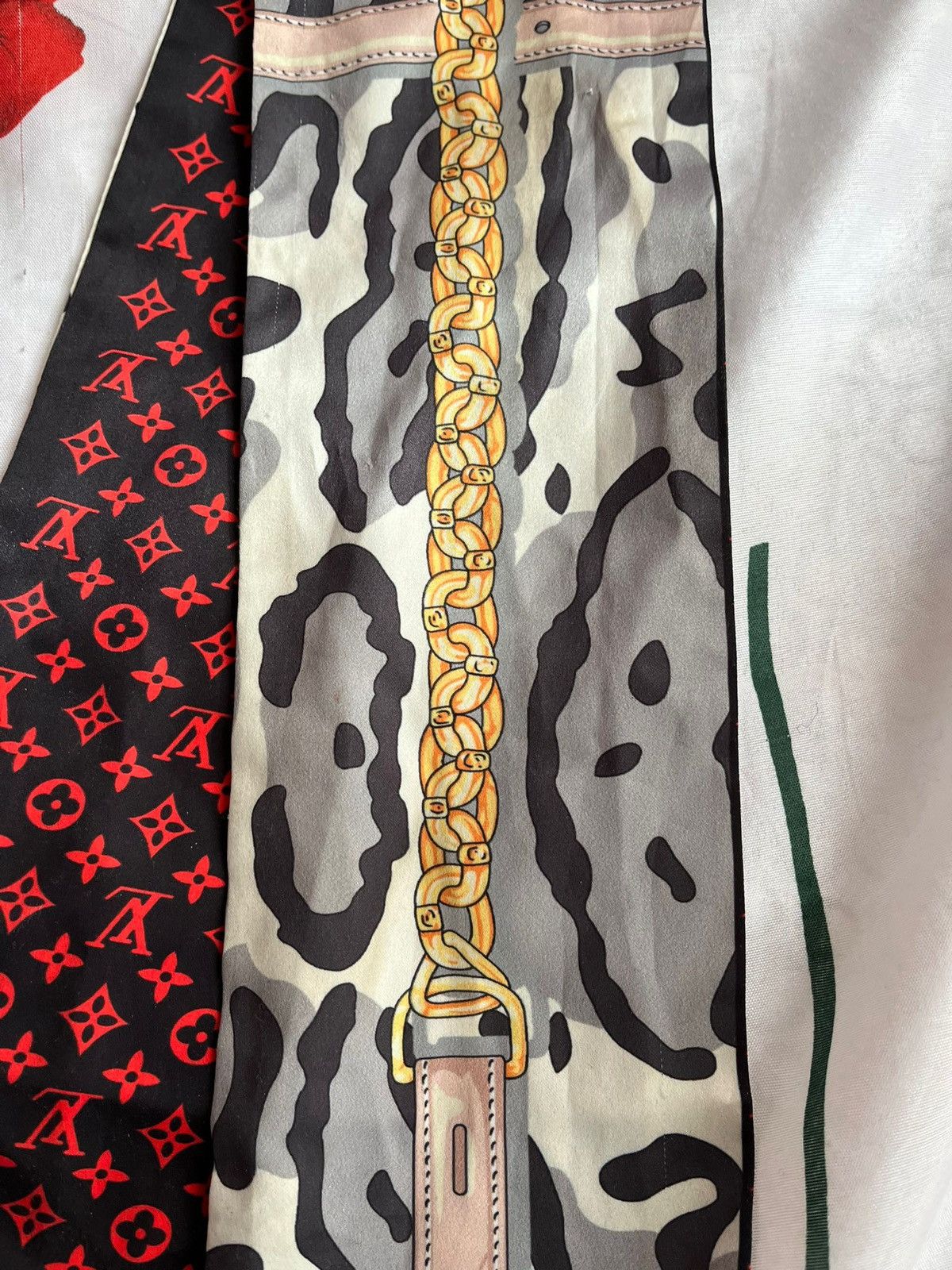 Louis Vuitton Louis Vuitton scarf handkerchief monogram Size ONE SIZE - 5 Thumbnail