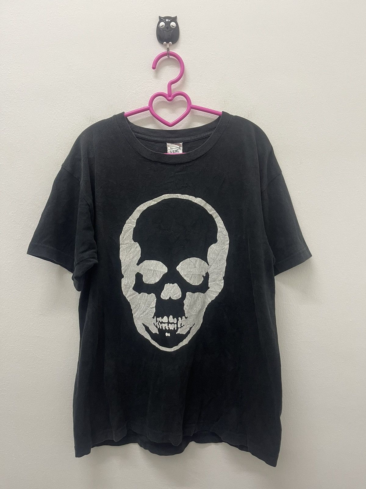 image of Skulls x Vintage Cross Stitch Skull Design Tee in Black, Men's (Size Medium)