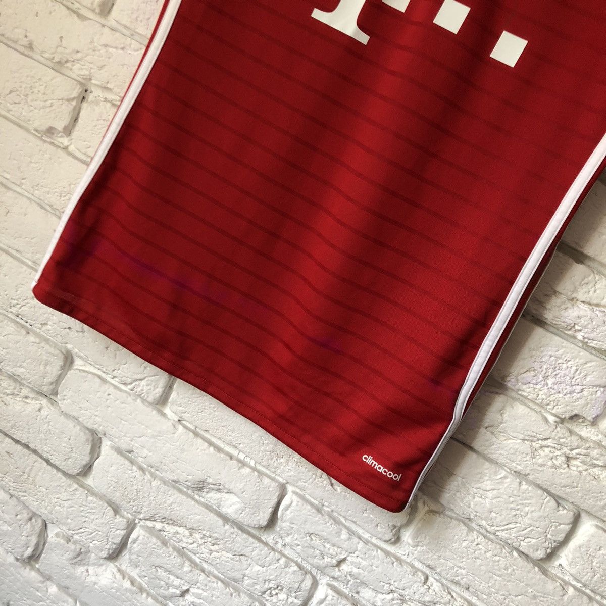 Adidas Bayern Munich Munchen 2016 2017 home soccer jersey Size US S / EU 44-46 / 1 - 3 Thumbnail