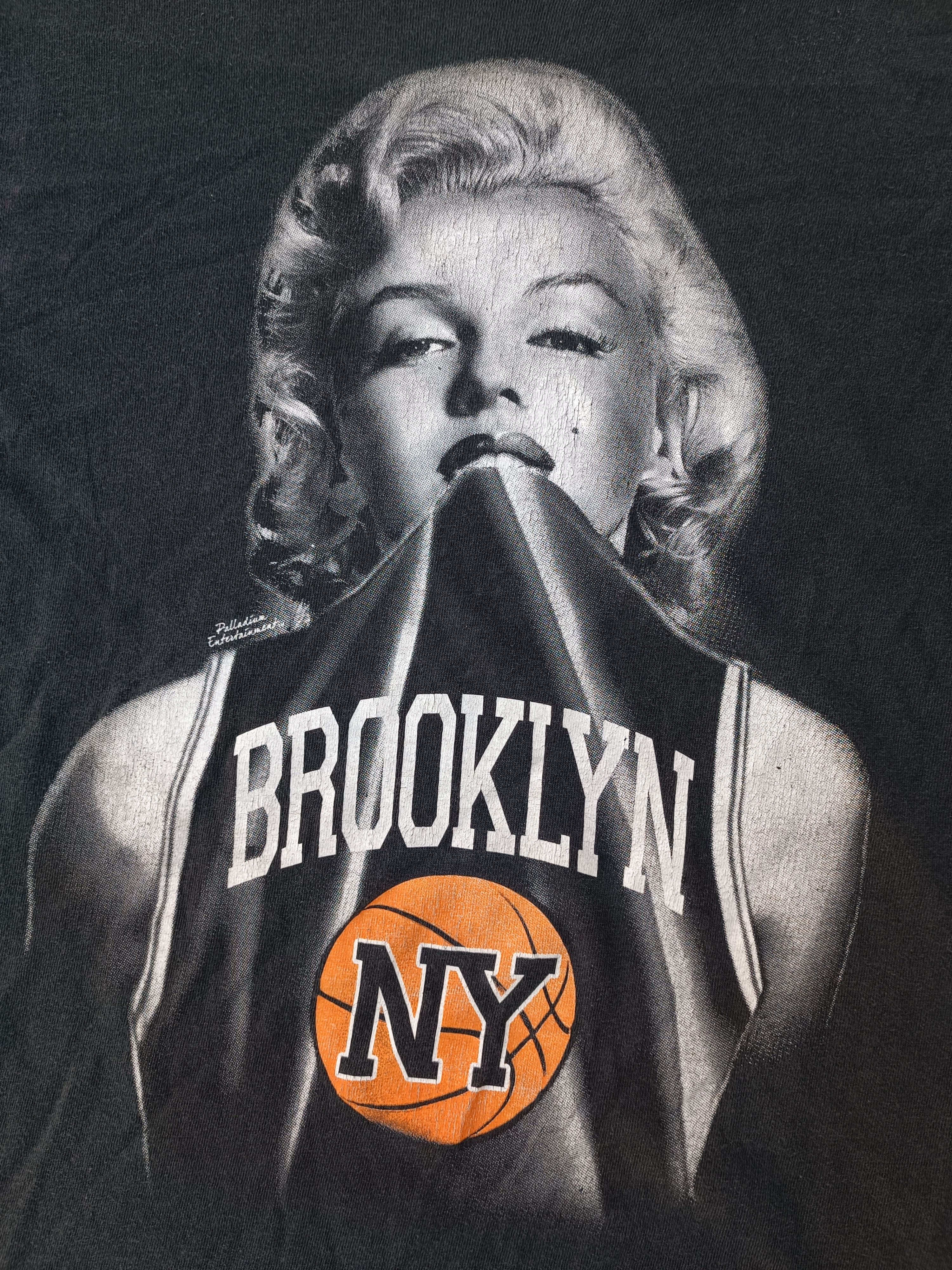 Delta × NBA Vintage Marilyn Monroe New York Brooklyn T Shirt Size US M / EU 48-50 / 2 - 2 Thumbnail