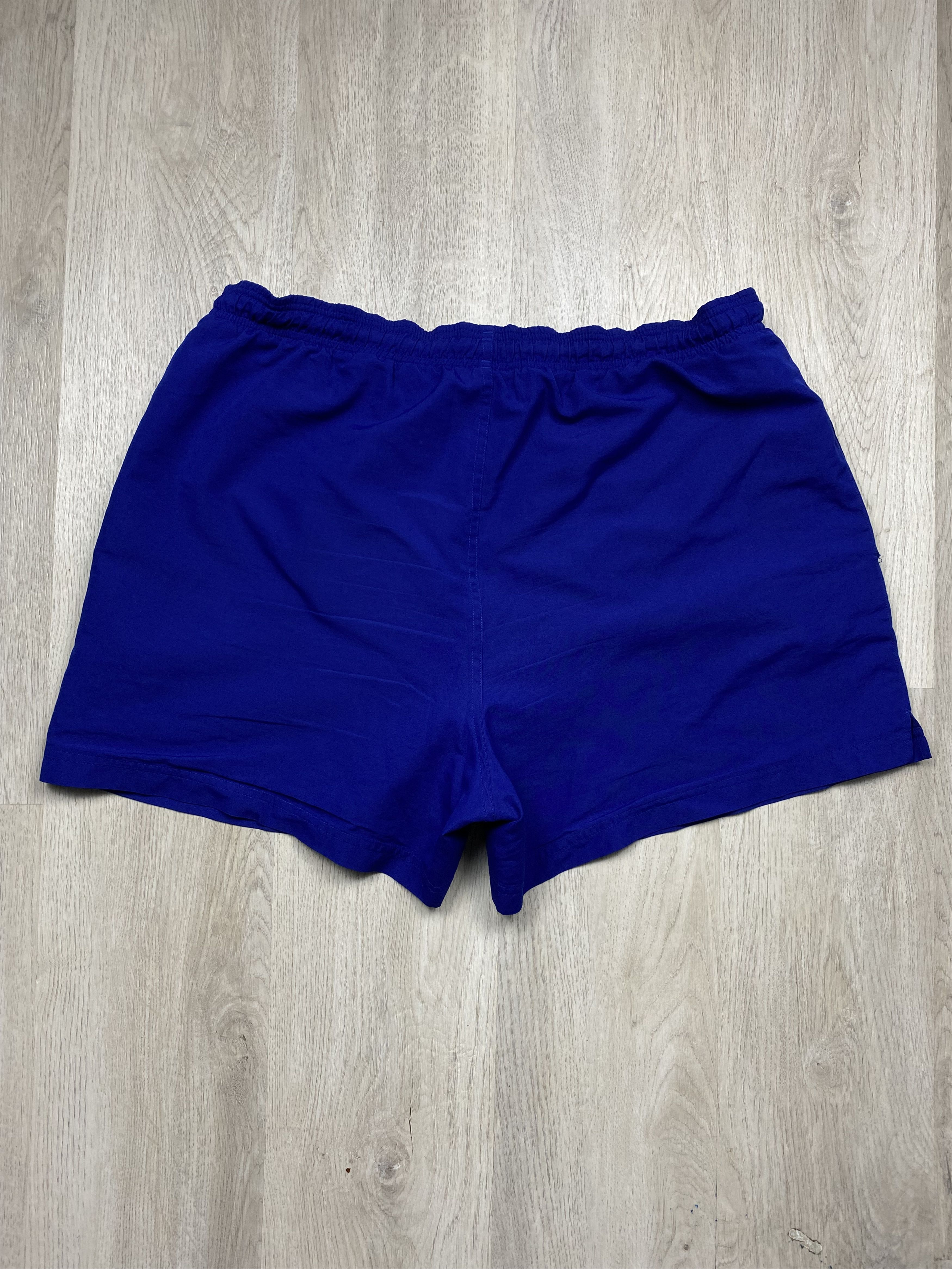 Adidas Vintage Adidas Mens Nylon Shorts Y2K Size US 36 / EU 52 - 7 Thumbnail