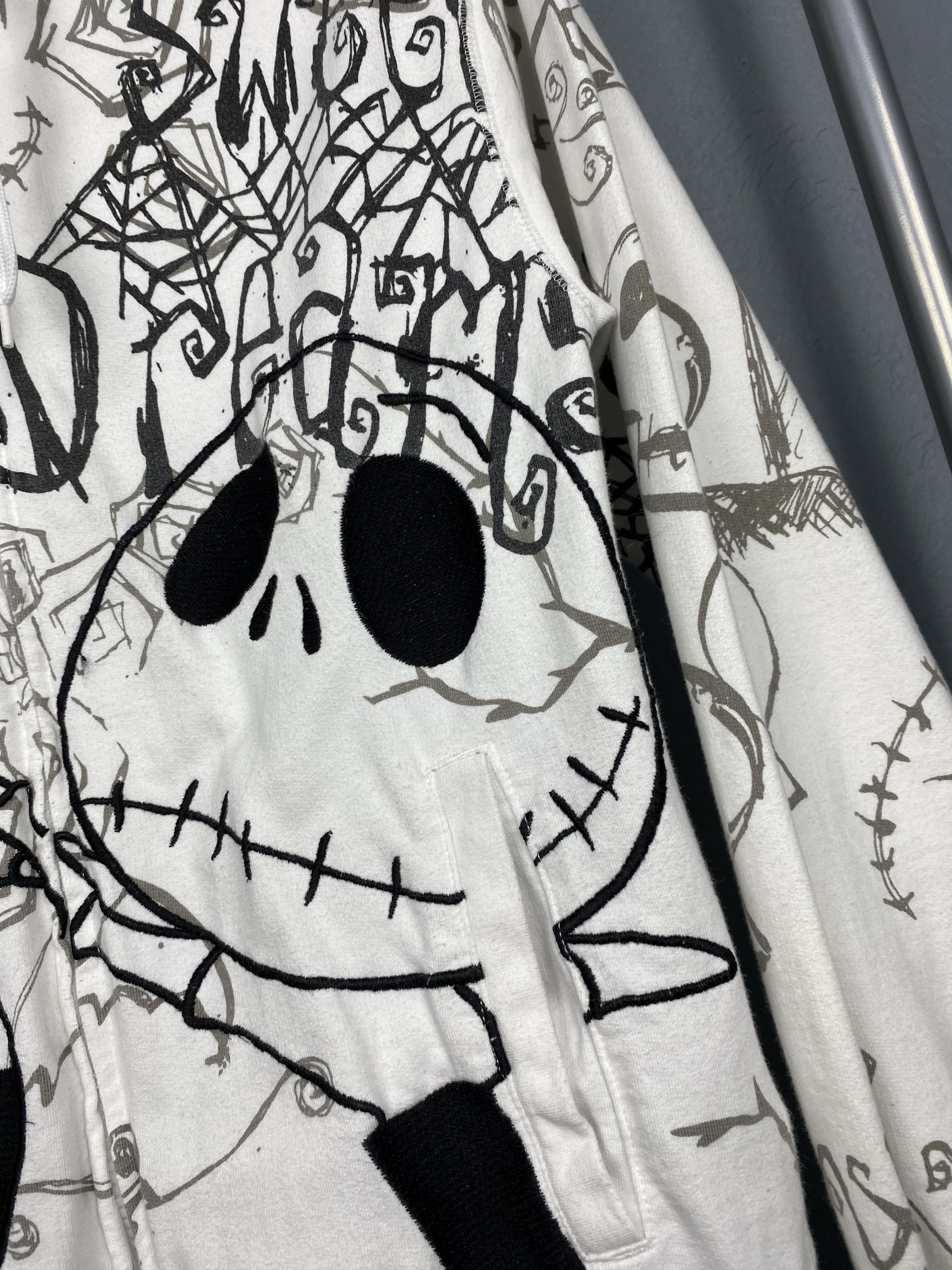 Disney Disneyland Paris Tim Burton Nightmare Before Christmas Size US S / EU 44-46 / 1 - 4 Thumbnail