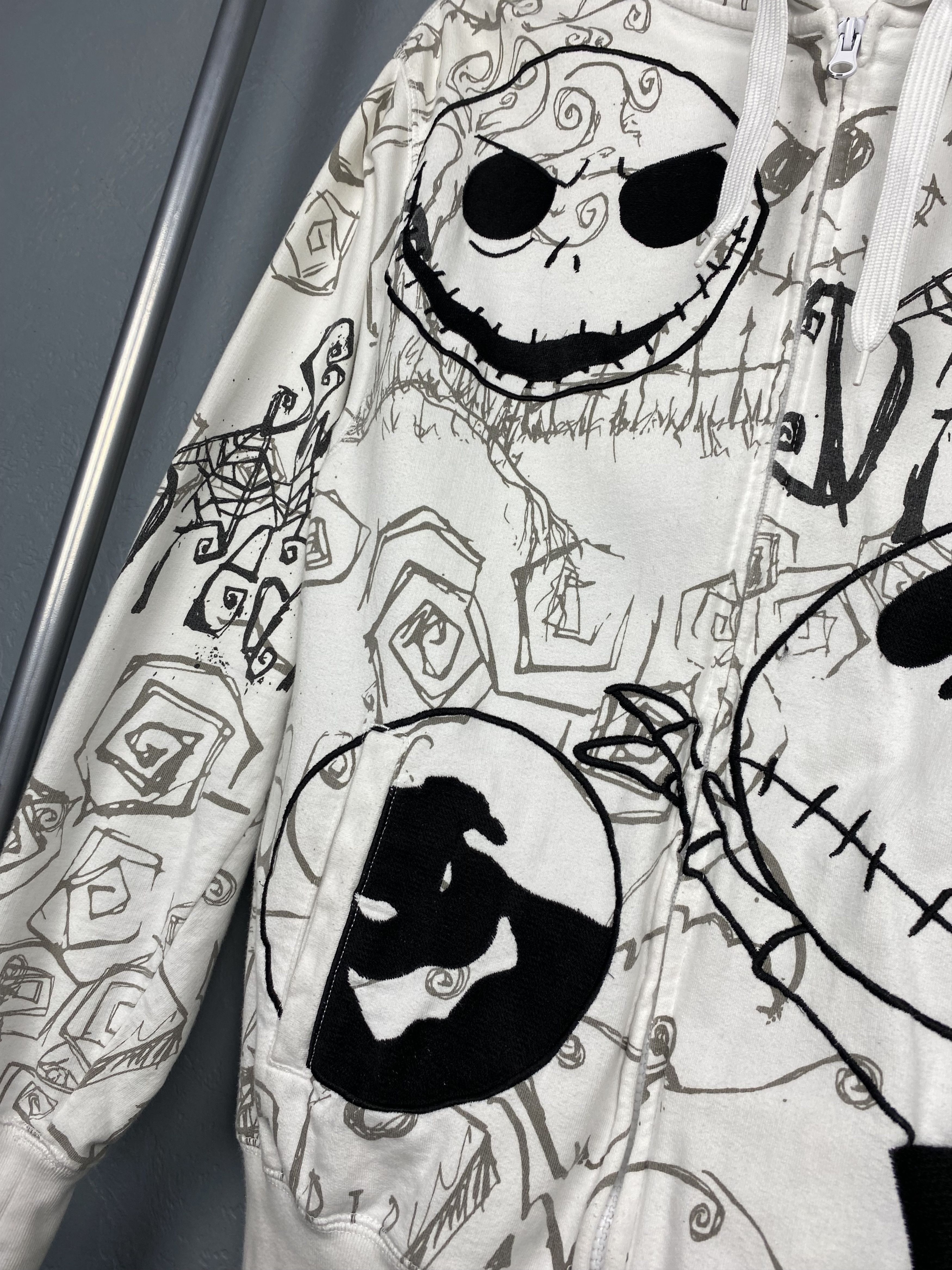 Disney Disneyland Paris Tim Burton Nightmare Before Christmas Size US S / EU 44-46 / 1 - 5 Thumbnail