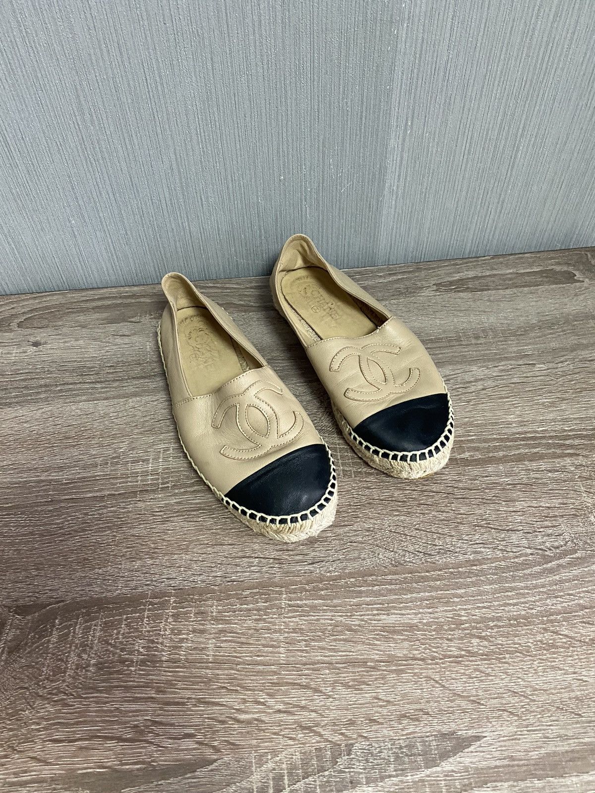 Chanel Chanel Beige Loafers Size US 6 / IT 36 - 2 Thumbnail