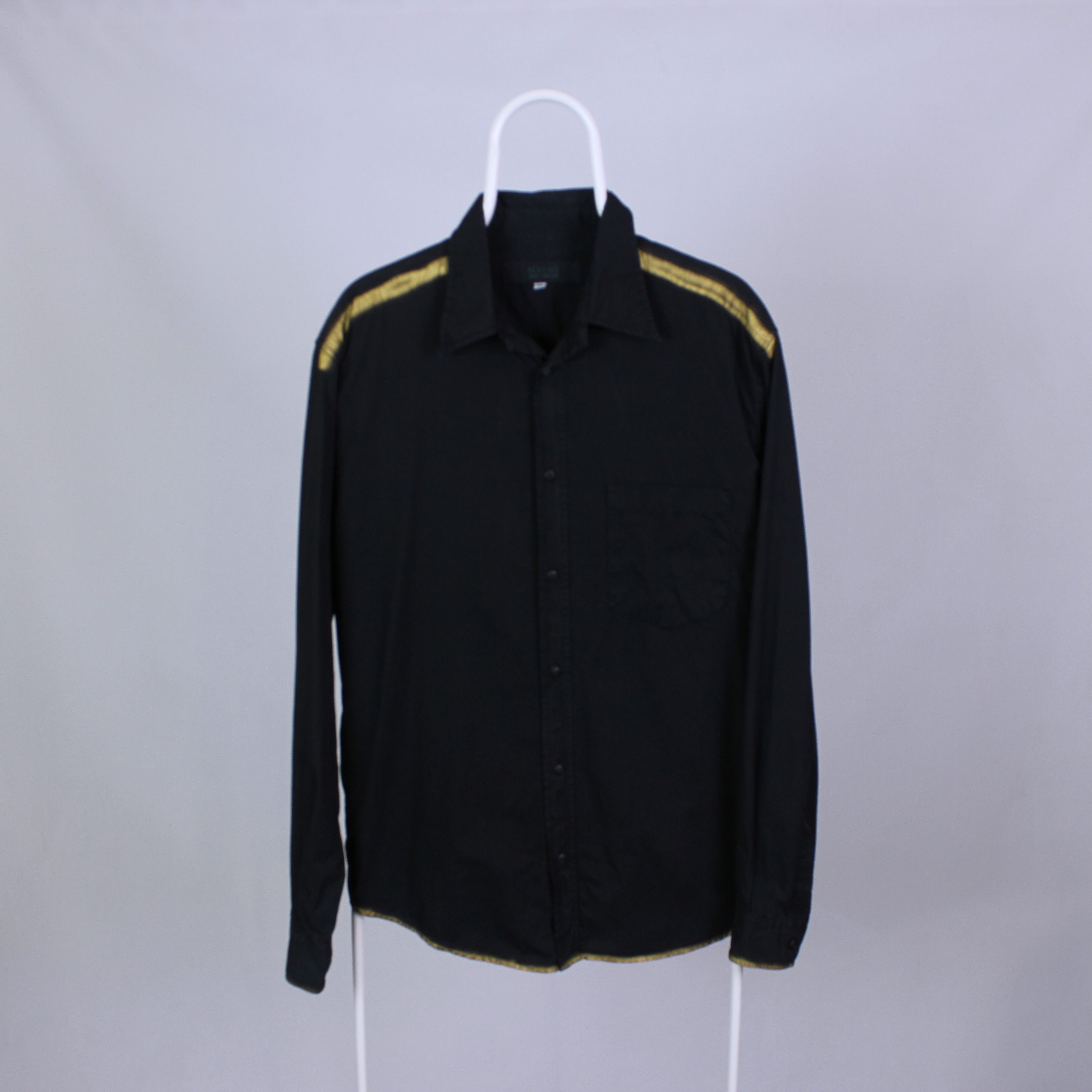 Versace Vintage Versace jeans couture shirt golden elements Size US L / EU 52-54 / 3 - 3 Thumbnail