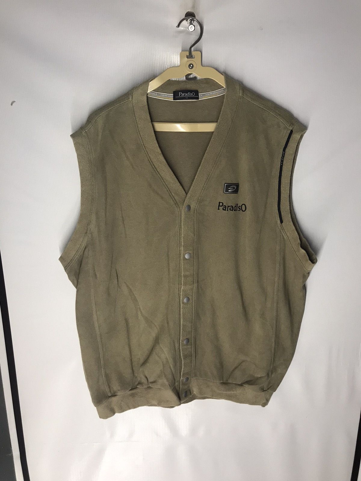 Japanese Brand Paradiso sleeveless snap button Size US L / EU 52-54 / 3 - 7 Thumbnail