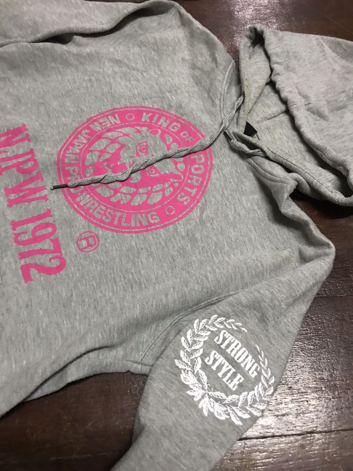 Njpw big logo hoodie pullover
