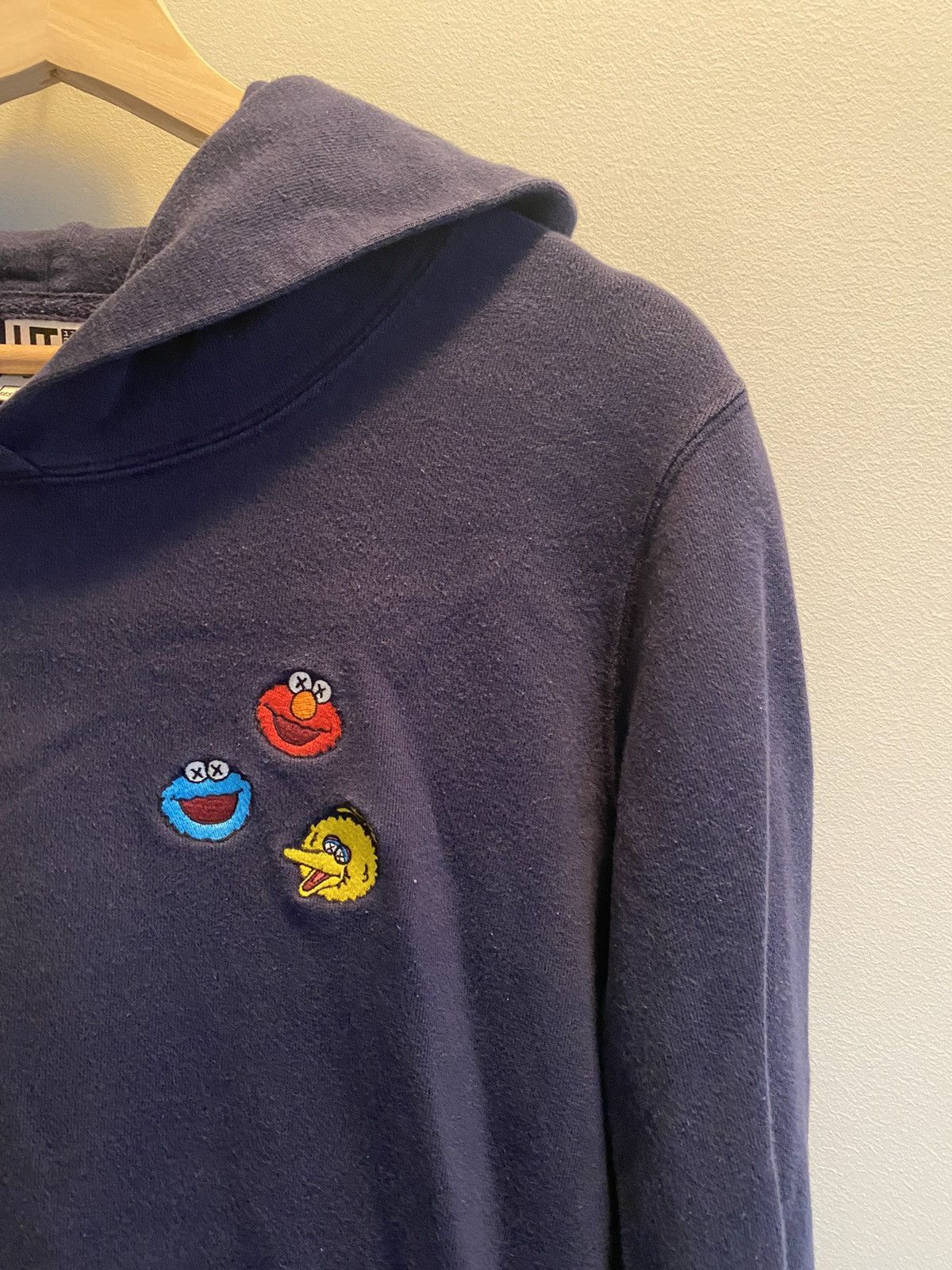 Kaws × Uniqlo KAWS X UNIQLO SESAME STREET HOODIE Size US M / EU 48-50 / 2 - 3 Thumbnail