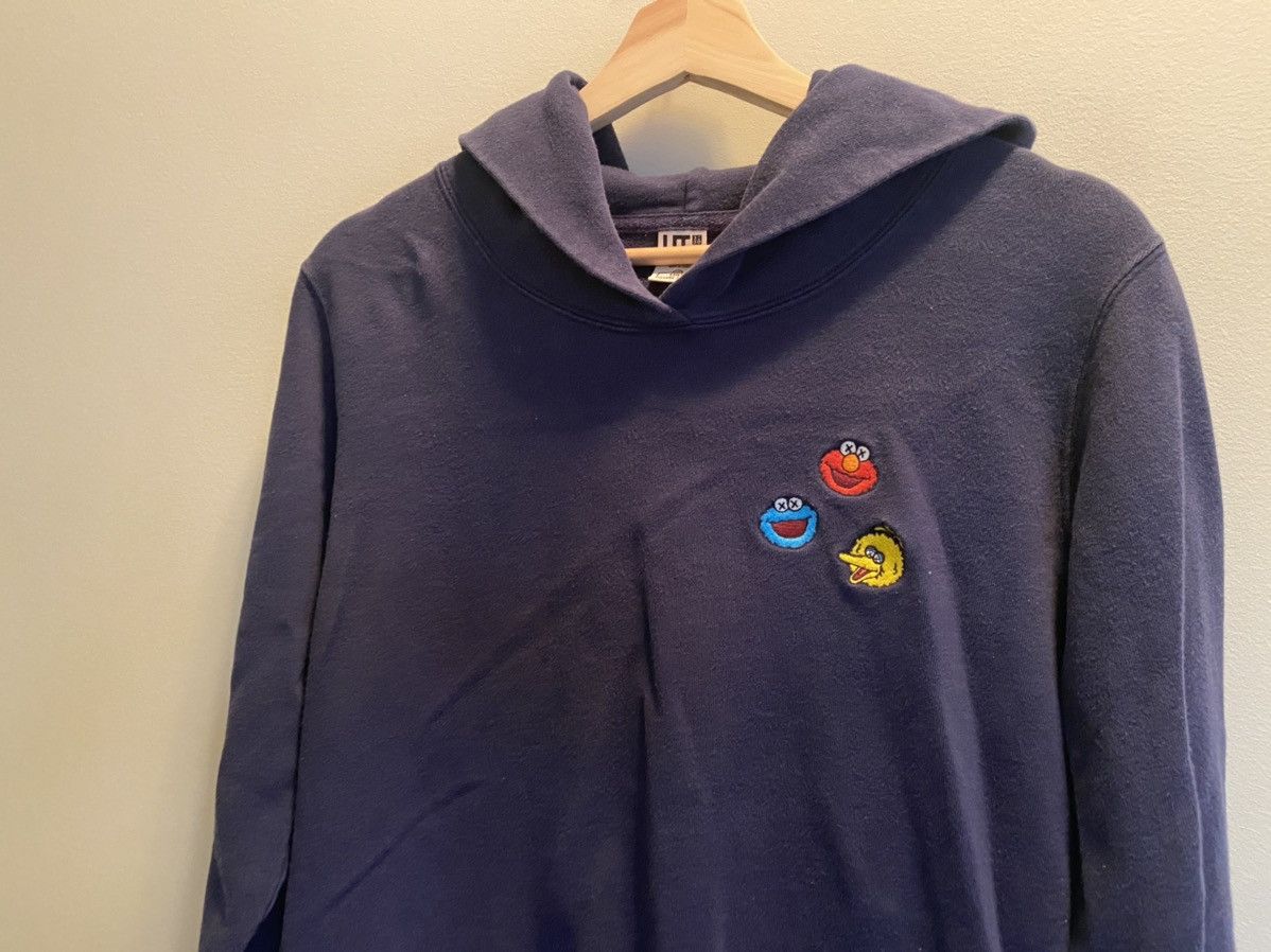 Kaws × Uniqlo KAWS X UNIQLO SESAME STREET HOODIE Size US M / EU 48-50 / 2 - 2 Thumbnail