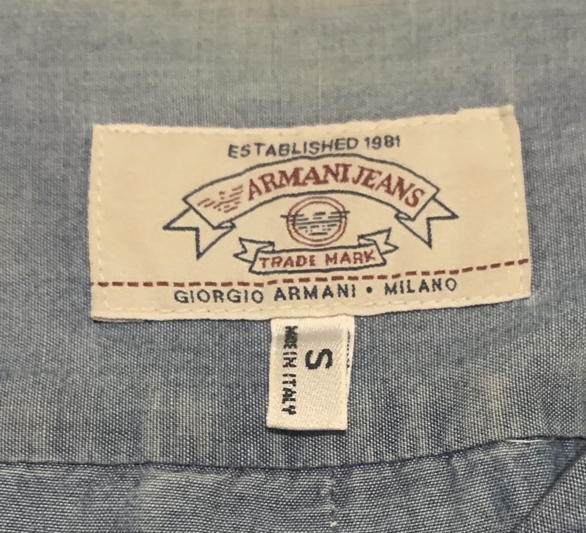 Armani Vintage 80s Armani Jeans Blue Denim Shirt Size US S / EU 44-46 / 1 - 5 Thumbnail