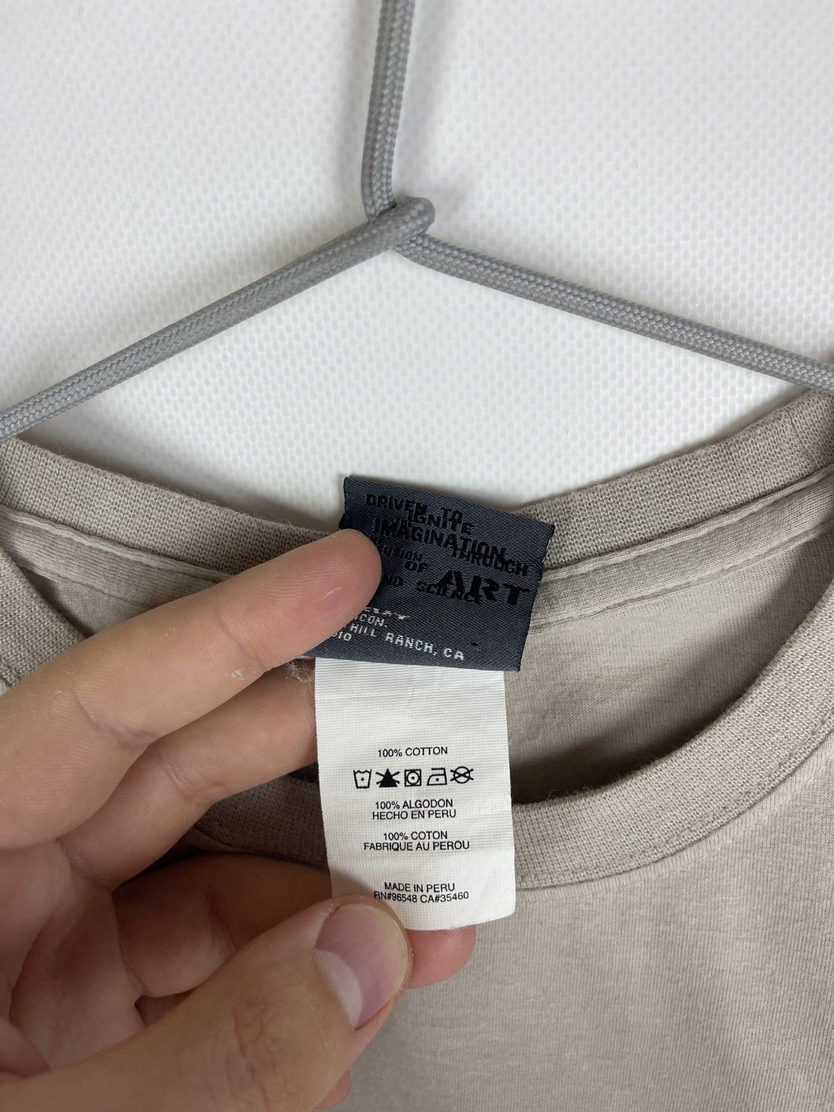 Oakley Oakley vintage big logo beige tee shirt Size US M / EU 48-50 / 2 - 9 Thumbnail