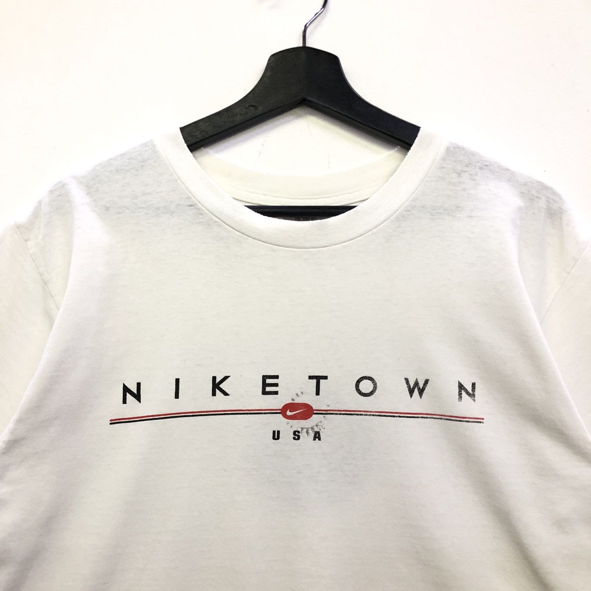 Vintage Vintage Nike Town USA Spellout Tshirt Size US S / EU 44-46 / 1 - 3 Thumbnail