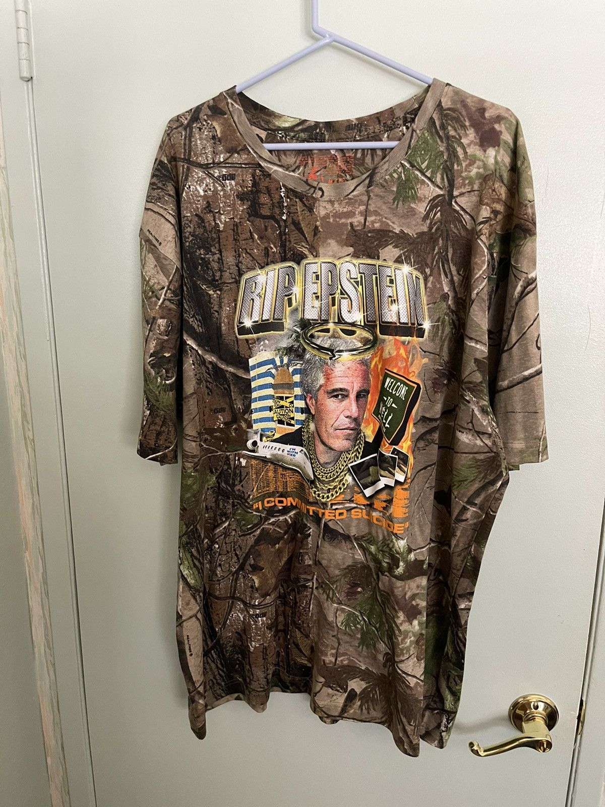 MDE Epstein didn’t kill himself tee