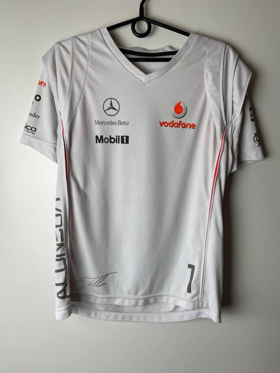 Mercedes-Benz Mercedes Benz Vodafone vintage t-shirts size S Size US S / EU 44-46 / 1 - 1 Thumbnail