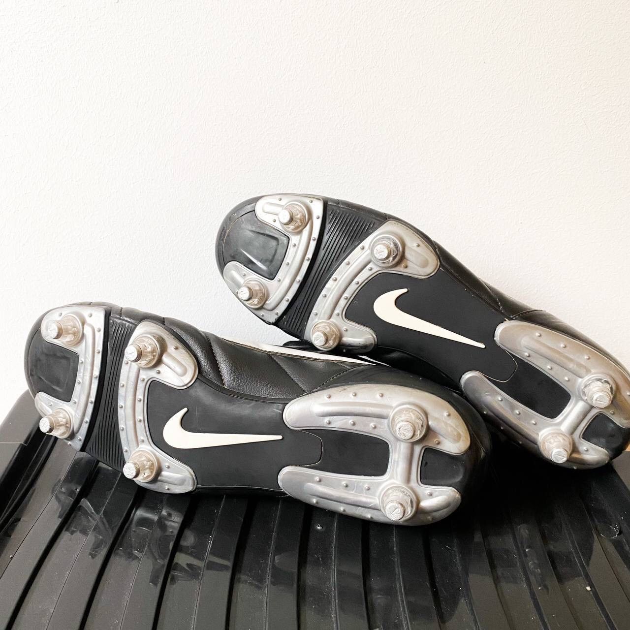 Nike × Vintage RARE! 2007 Nike Tiempo SG Leather Soccer Football Cleats Size US 12 / EU 45 - 9 Thumbnail