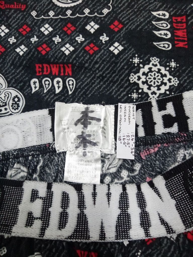 Edwin 🔥🔥🔥Edwin X Paisley Bandana Design 3 Quarter Pants Size US 30 / EU 46 - 6 Thumbnail