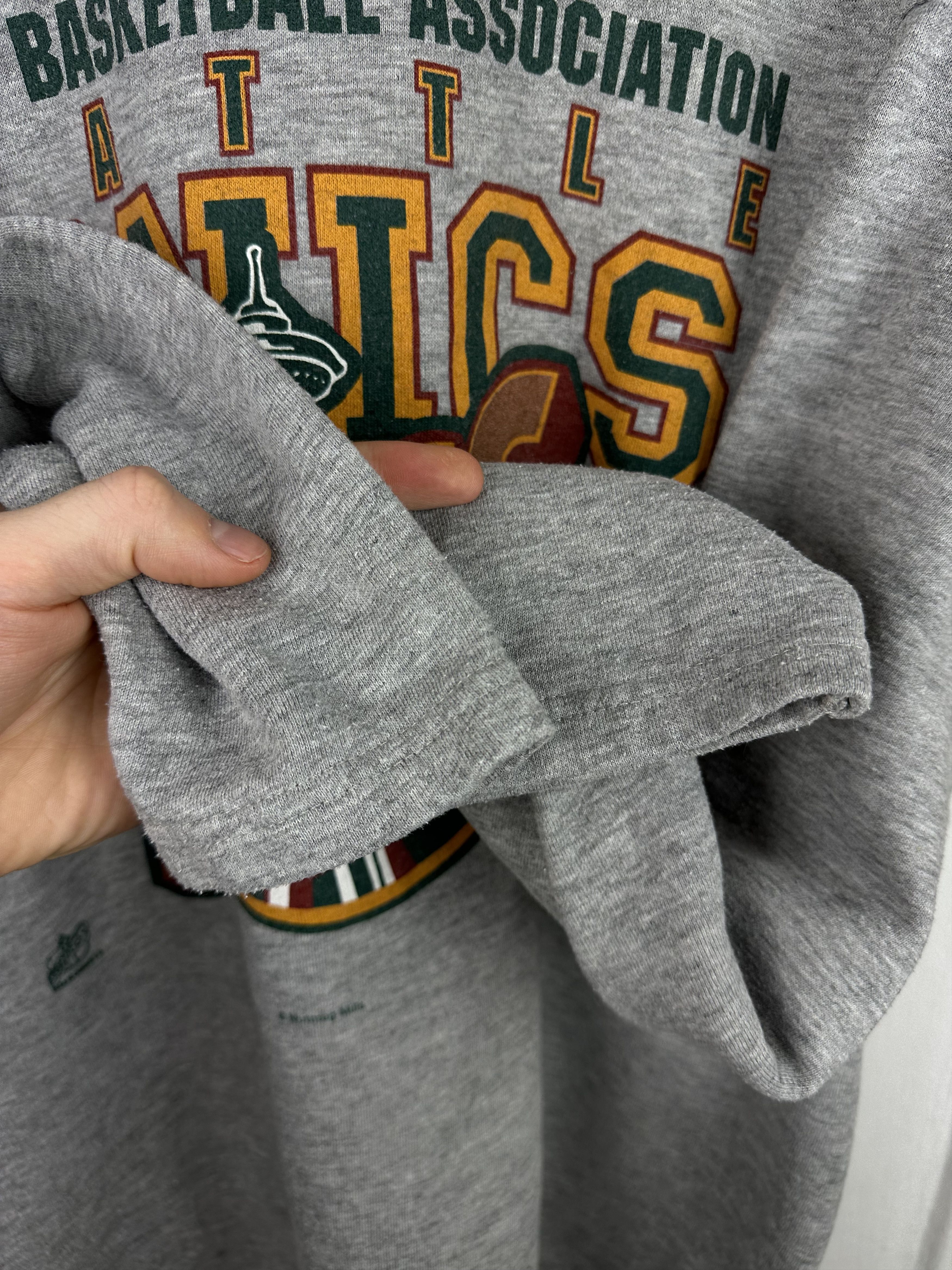 NBA × Nutmeg × Vintage Vintage Nutmeg Seattle Sonics Sweatshirt NBA Crewneck Size US L / EU 52-54 / 3 - 10 Thumbnail