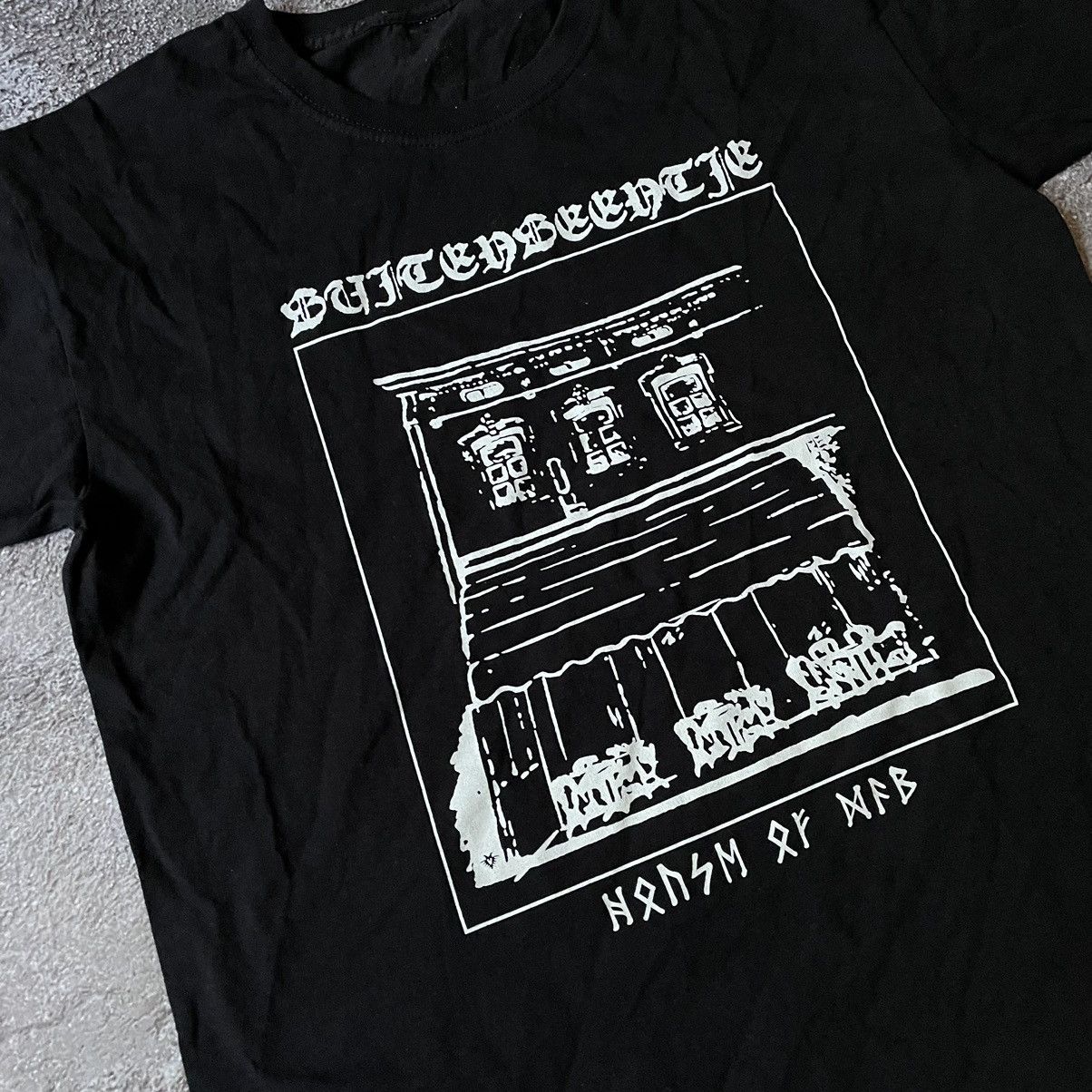 Vintage Vintage Y2K Thrashed Graphic Tee Punk Underground Black M Size US M / EU 48-50 / 2 - 6 Thumbnail