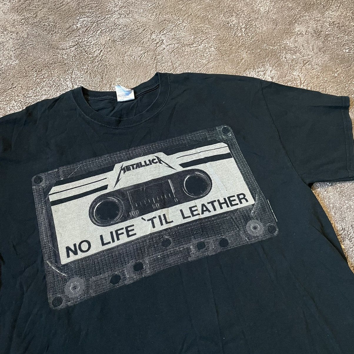 Vintage Vintage 00s Metallica Graphic Tee Thrashed Grunge Relaxed XL Size US XL / EU 56 / 4 - 3 Thumbnail