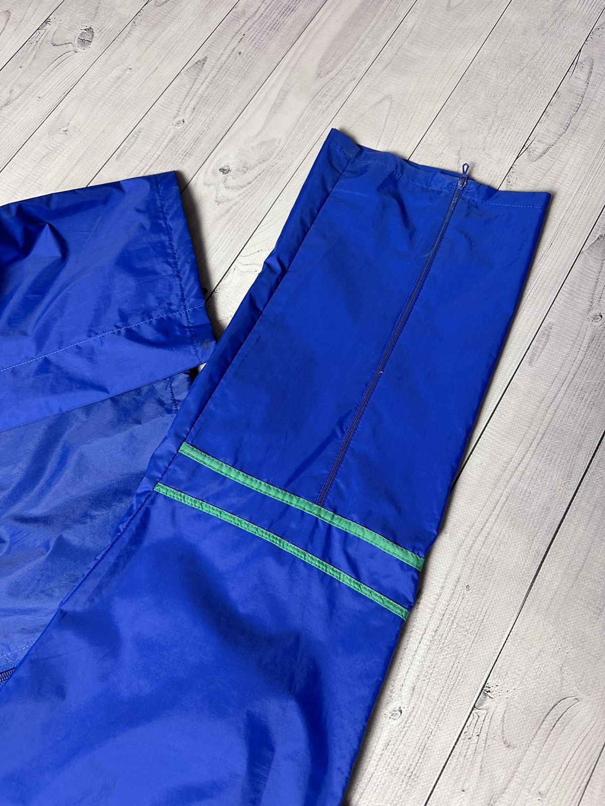 Vintage Vintage adidas originals track suit green size M Size US M / EU 48-50 / 2 - 12 Thumbnail