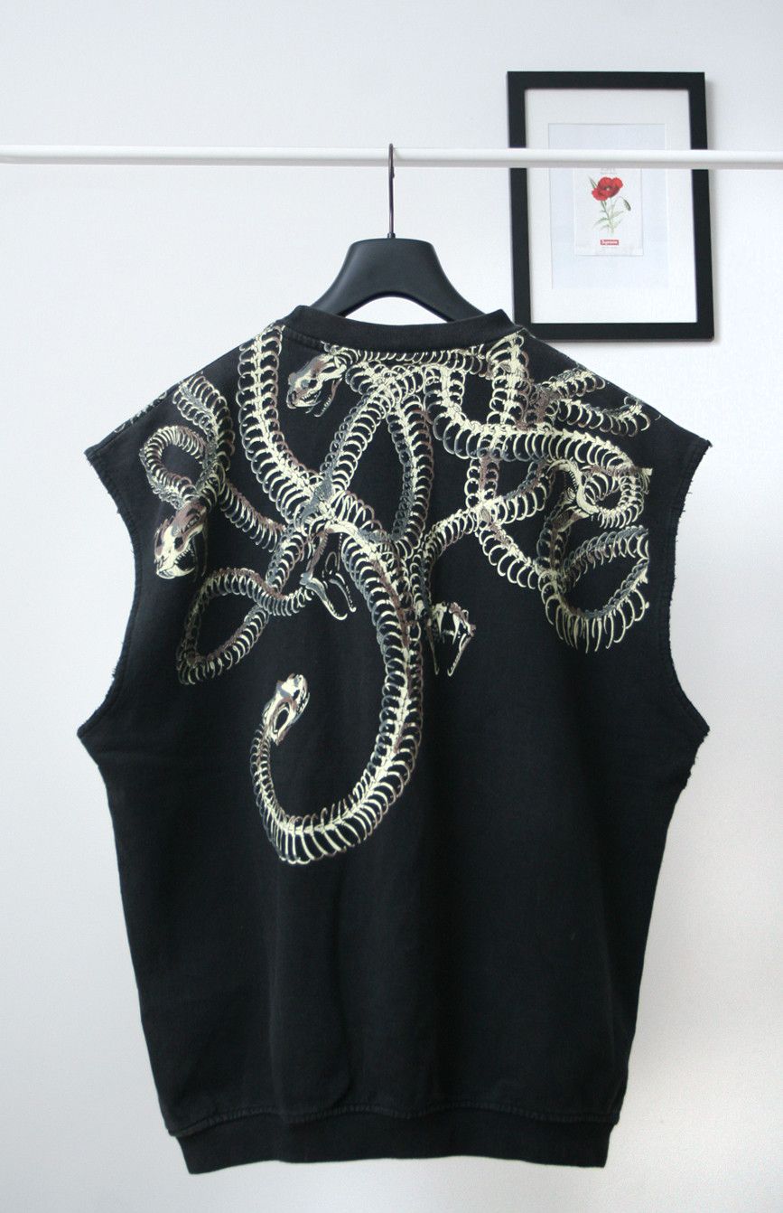 Liquid Blue Vintage Liquid Blue Medusa Skull Print Skeleton Shirt Top Size US L / EU 52-54 / 3 - 5 Thumbnail