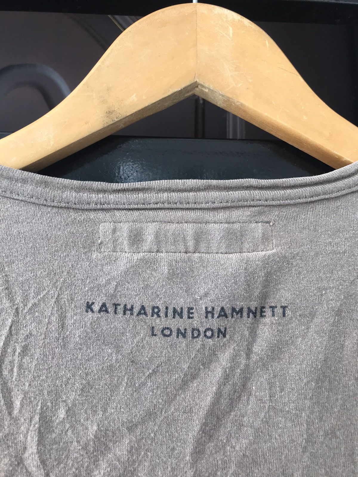 Katharine Hamnett London × Vintage Katharine Hamnett ‘Education Not Missiles’ Tshirt Size M / US 6-8 / IT 42-44 - 4 Thumbnail