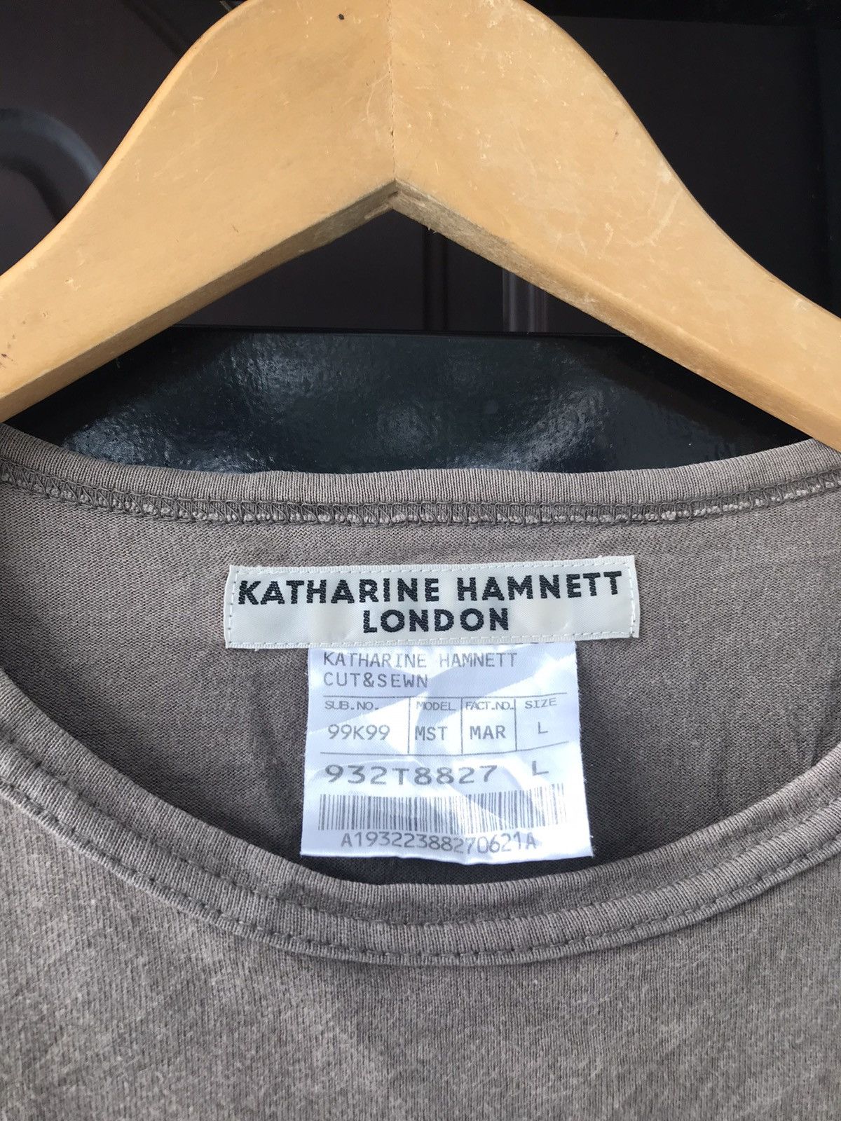 Katharine Hamnett London × Vintage Katharine Hamnett ‘Education Not Missiles’ Tshirt Size M / US 6-8 / IT 42-44 - 5 Thumbnail