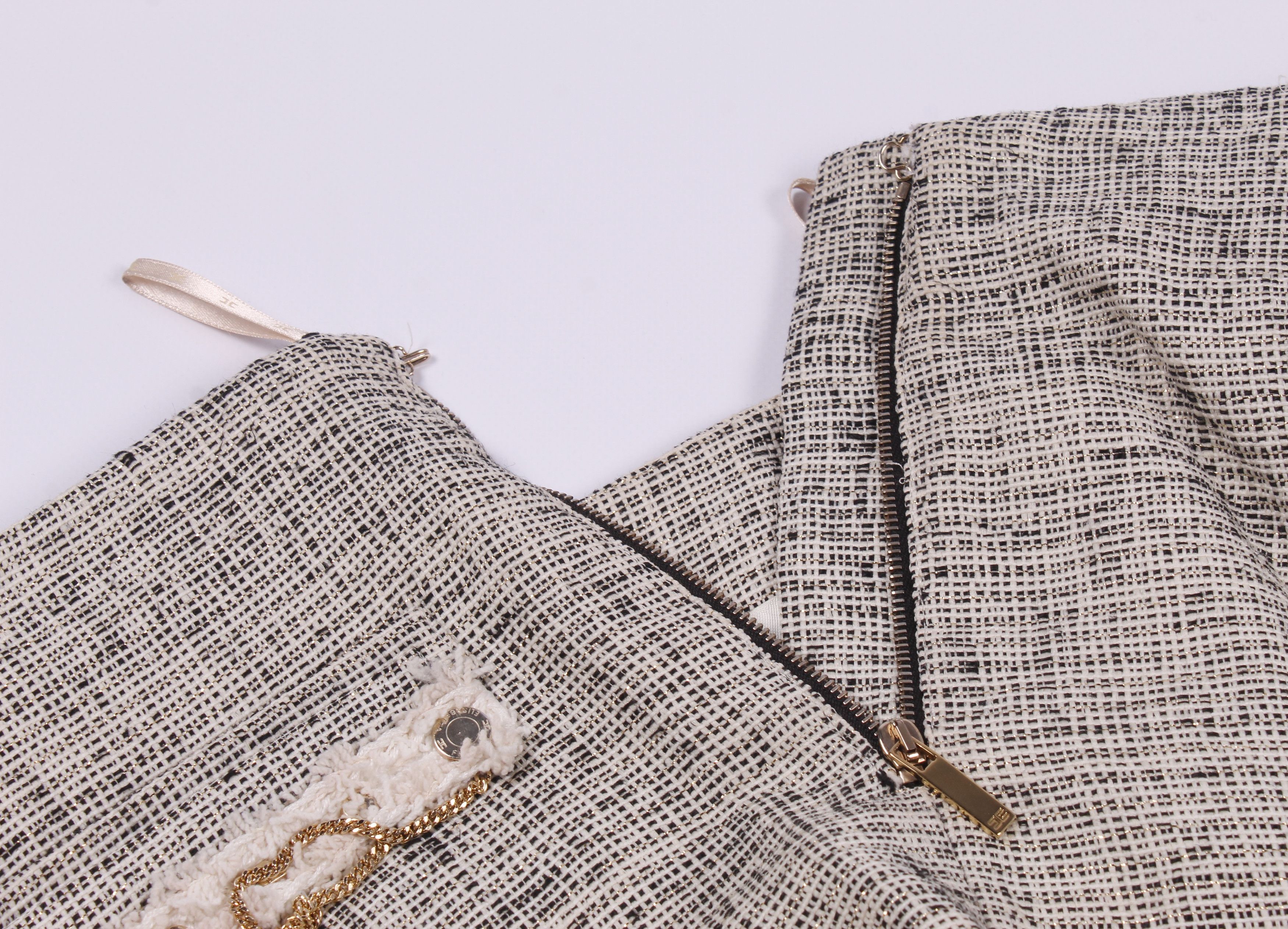 Elisabetta Franchi Elisabetta Franchi Mini Tweed Skirt Size 30" / US 8 / IT 44 - 10 Thumbnail