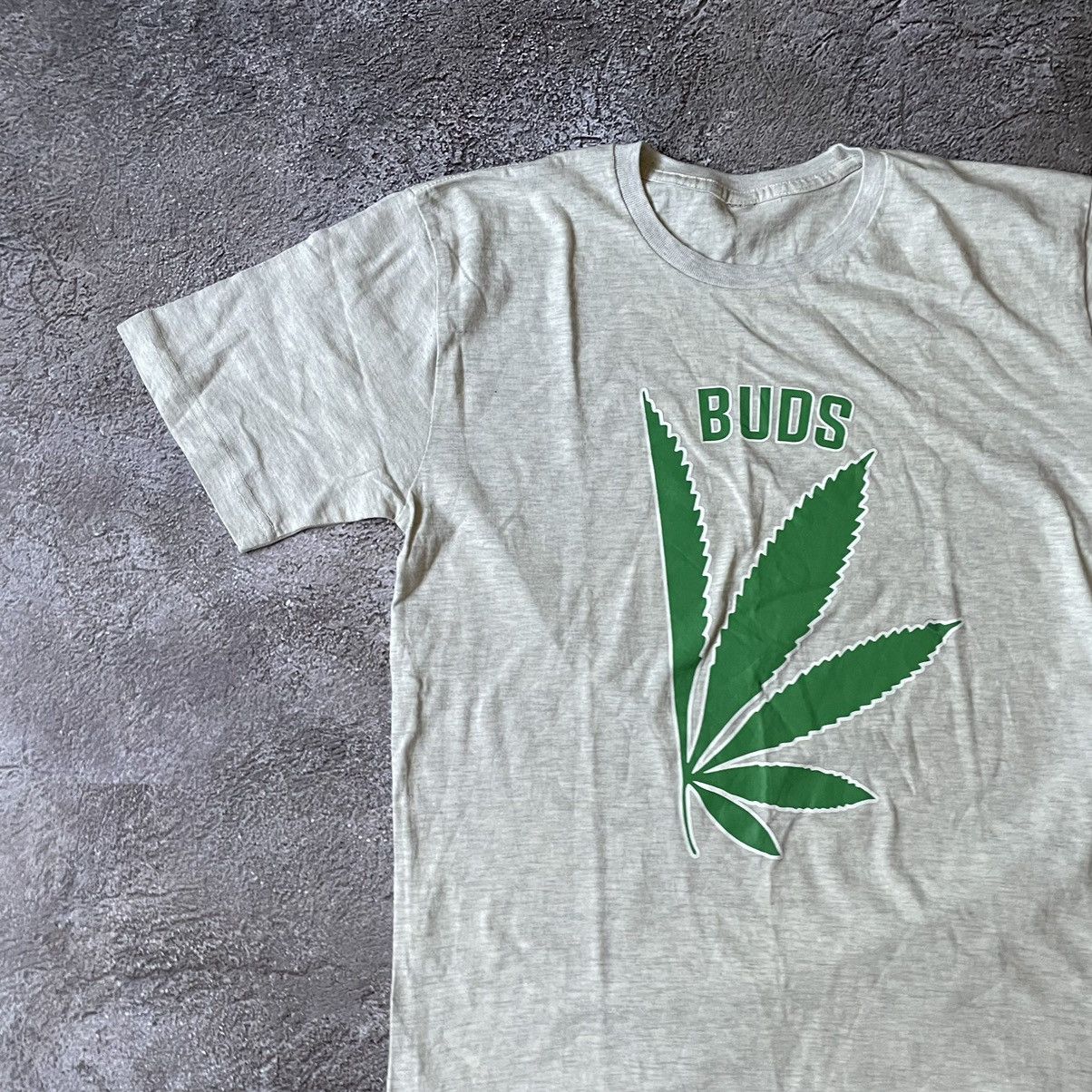 Vintage Vintage Y2K Sun Faded Graphic Tee Buds Weed Green Slim L Size US L / EU 52-54 / 3 - 4 Thumbnail