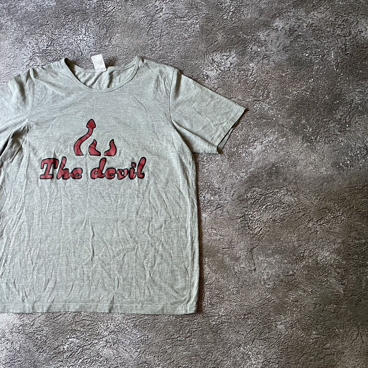 Vintage Vintage Y2K Sun Faded Graphic Tee Devil Logo Streetwear L Size US L / EU 52-54 / 3 - 3 Thumbnail