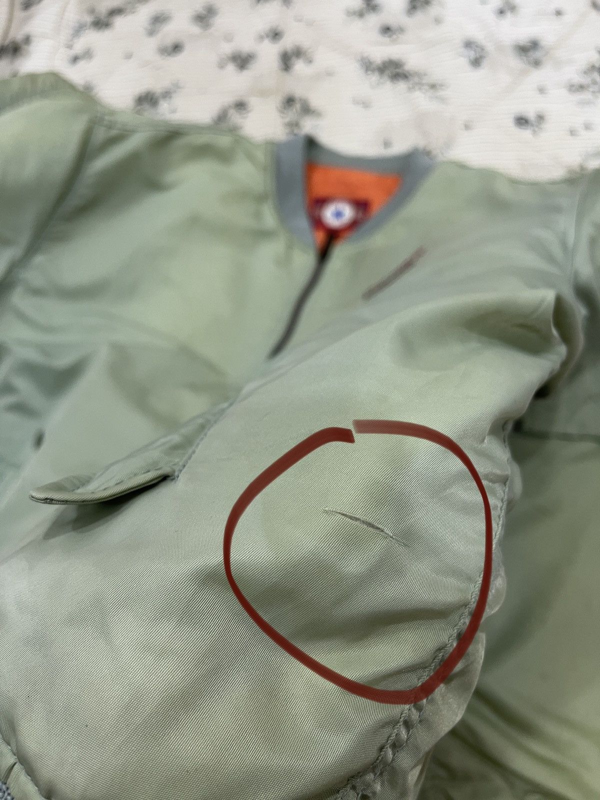 Converse (Hhh). VINTAGE CONVERSE HYPEBEAST BOMBER JACKET Size US XL / EU 56 / 4 - 15 Thumbnail