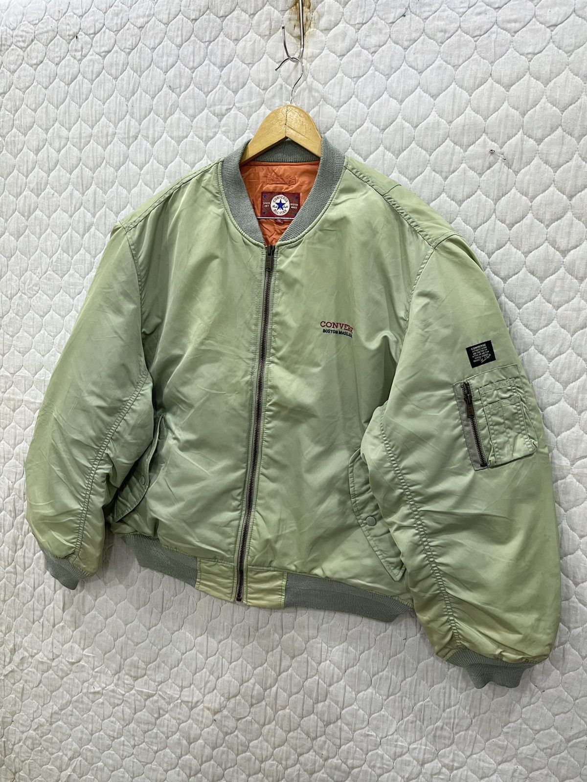 Converse (Hhh). VINTAGE CONVERSE HYPEBEAST BOMBER JACKET Size US XL / EU 56 / 4 - 2 Thumbnail