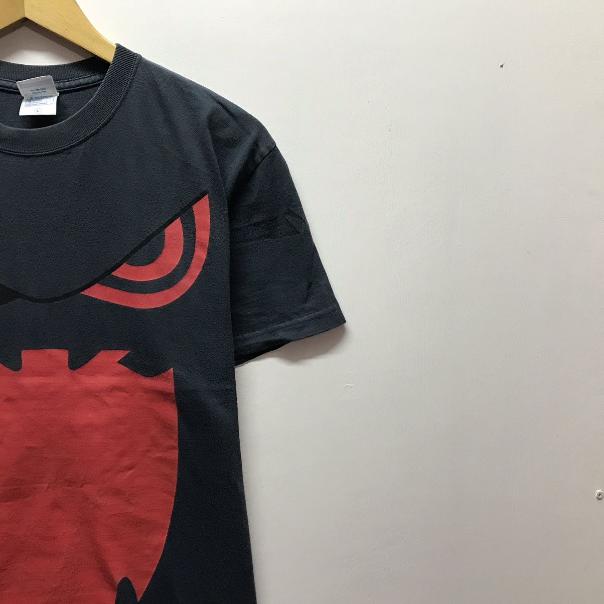 Japanese Brand × Vintage Vintage Shirt CrewNeck Biglogo Art Eyes Size US M / EU 48-50 / 2 - 6 Thumbnail