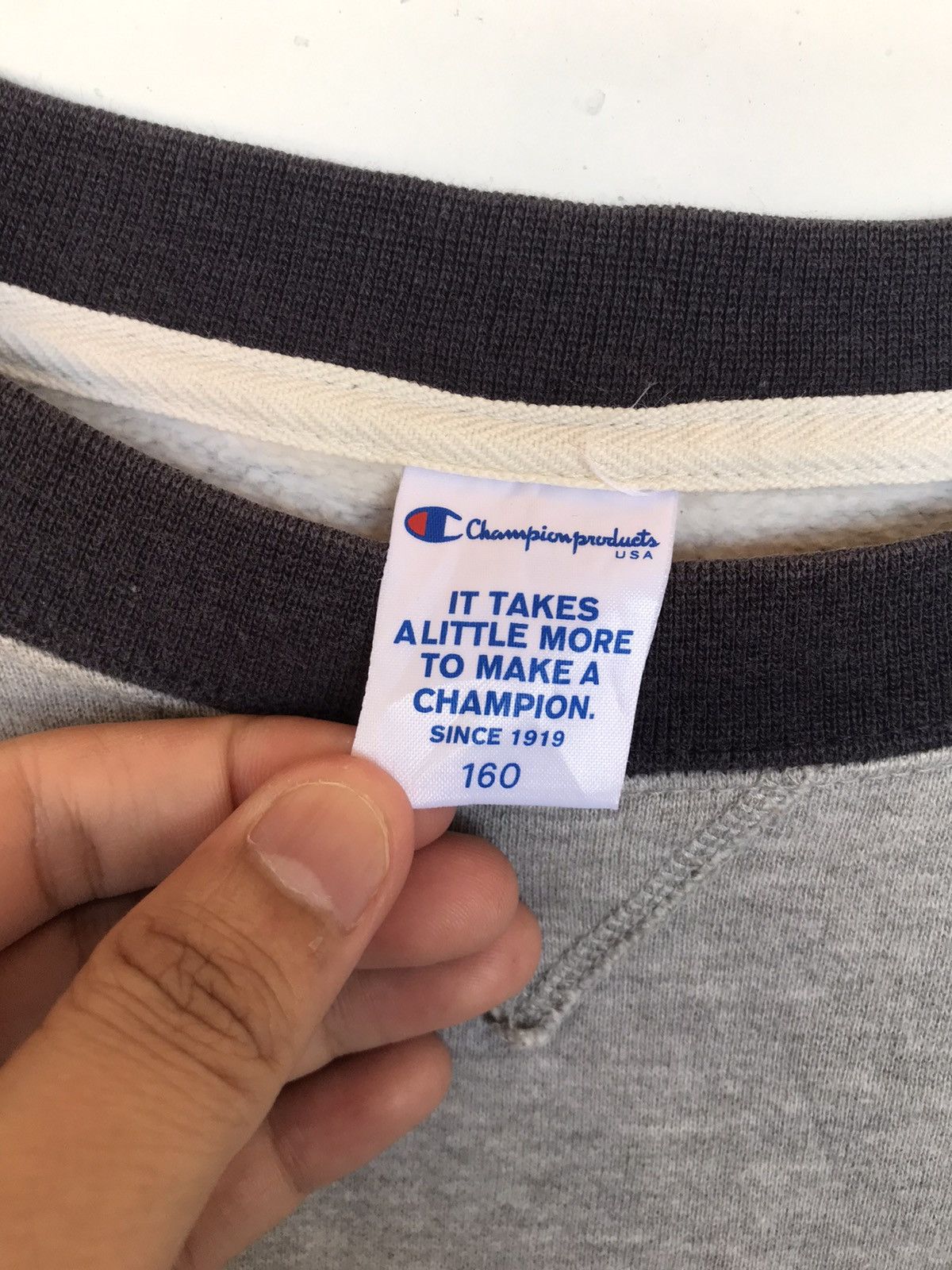 Champion Steal🔥 Champion sweatshirt big logo spellout Size US S / EU 44-46 / 1 - 5 Thumbnail