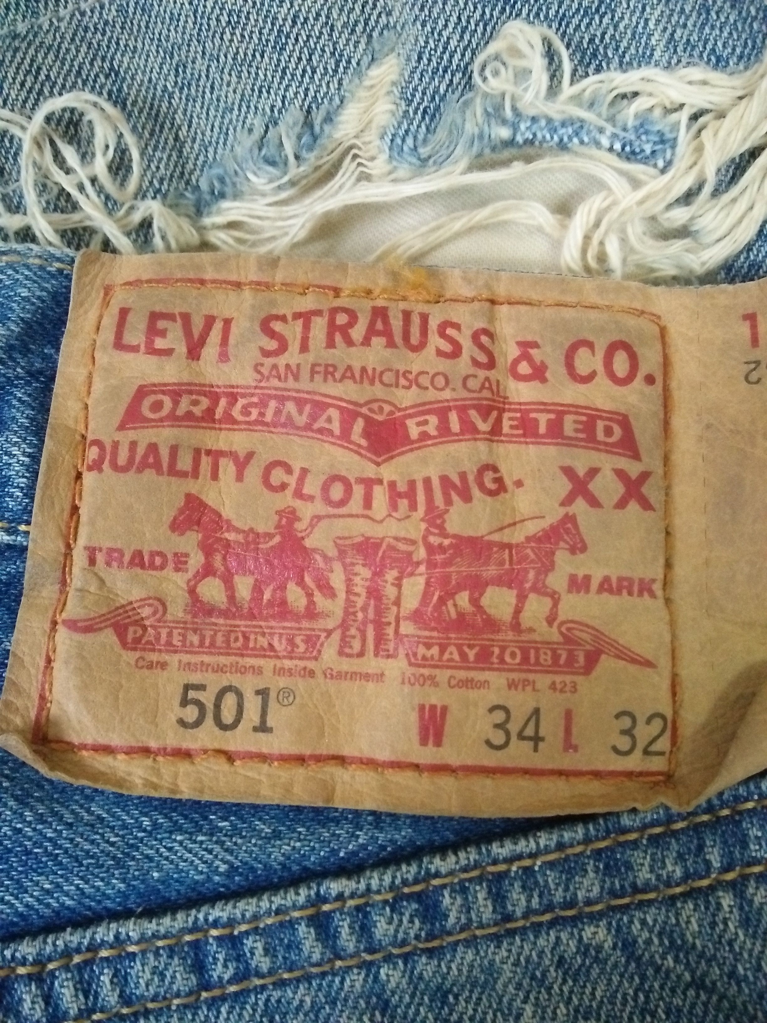 Levi's LEVIS 501 DISTRESSED DENIM (A952) Size US 35 - 13 Thumbnail