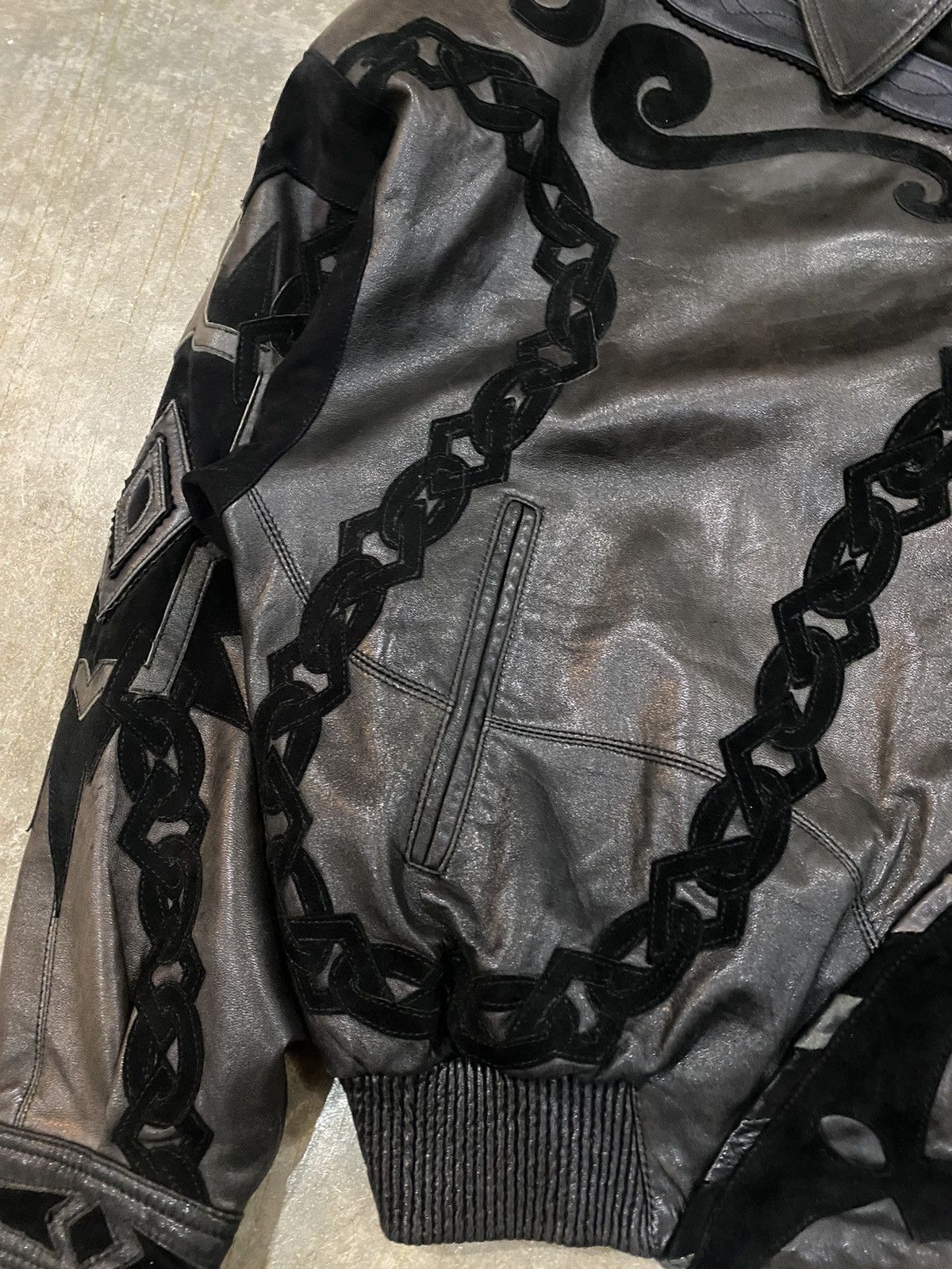 Marc Buchanan 90s Pelle Pelle Marc Buchanan chain tribal tattoo leather Size US L / EU 52-54 / 3 - 7 Thumbnail